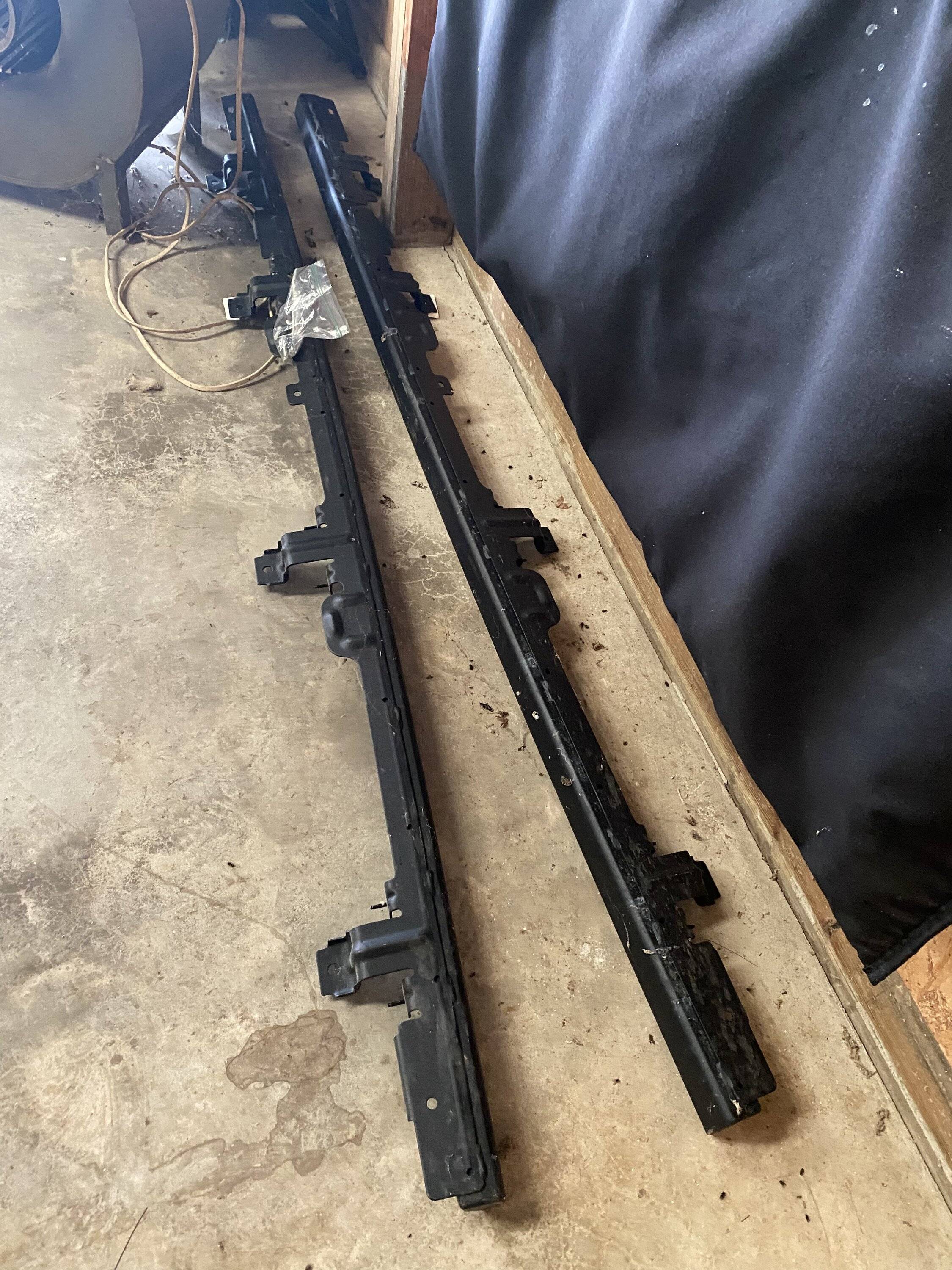 Jeep Gladiator FREE: Rubicon rock rails 9375CEBE-24AB-4B96-B46B-A3836B40AB19