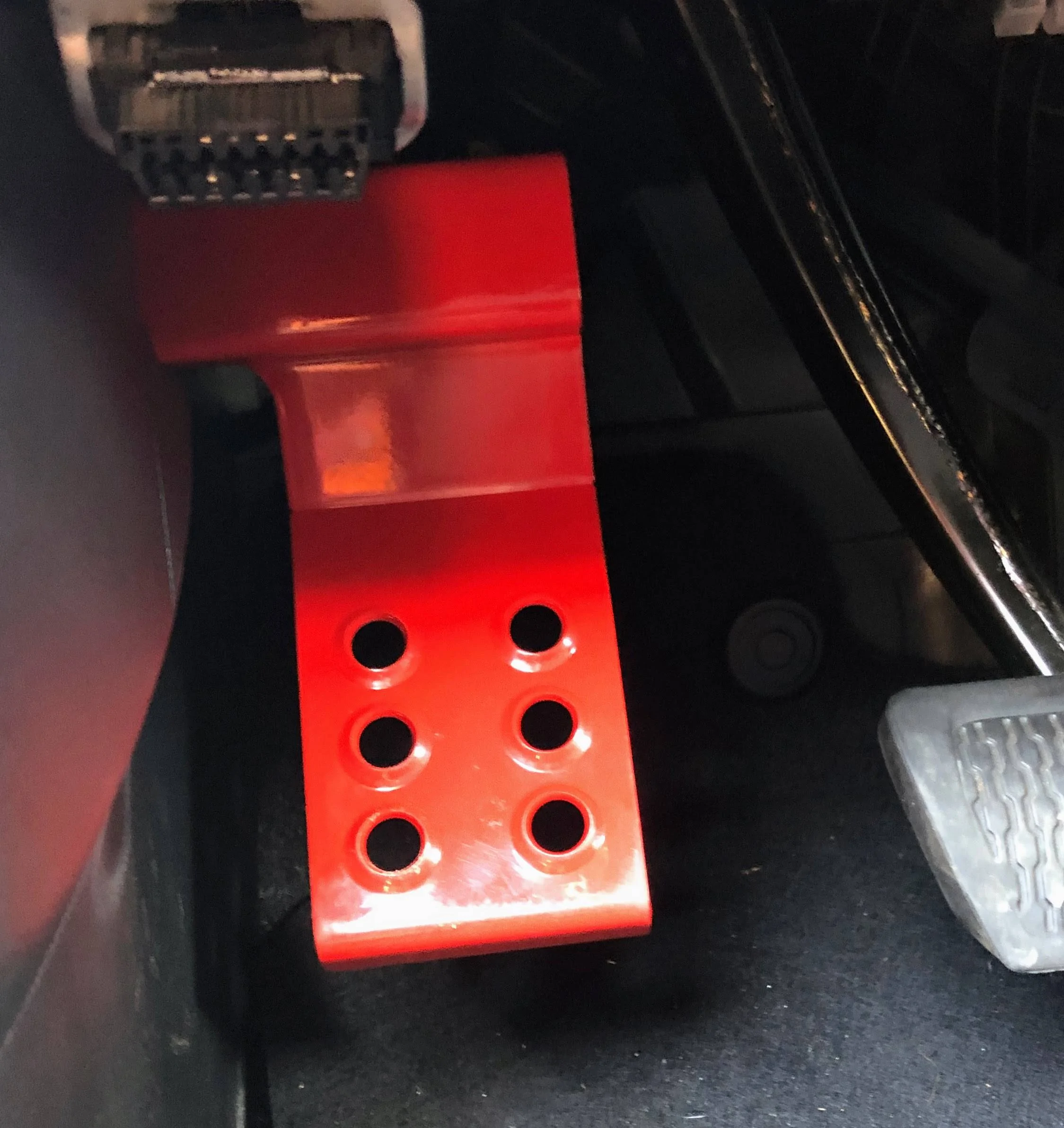 Jeep Gladiator M.O.R.E. Dead Pedal:  More than a foot rest. xRJstKvew5catdi1Lc-25xvho_59Yi45Bb-jY7-vR2wU=w2400