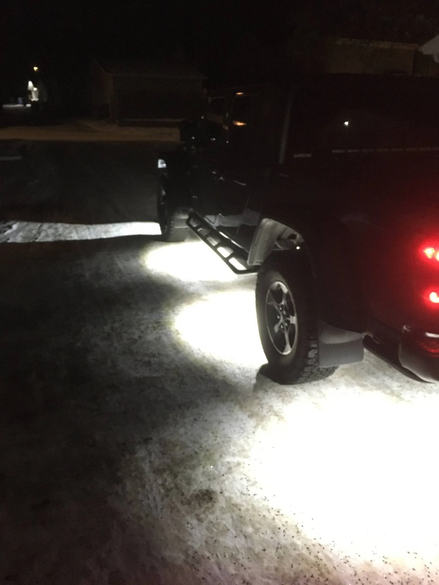 Jeep Gladiator Added some rock lights 7F8B756E-A729-4689-873D-4CA661AE883C