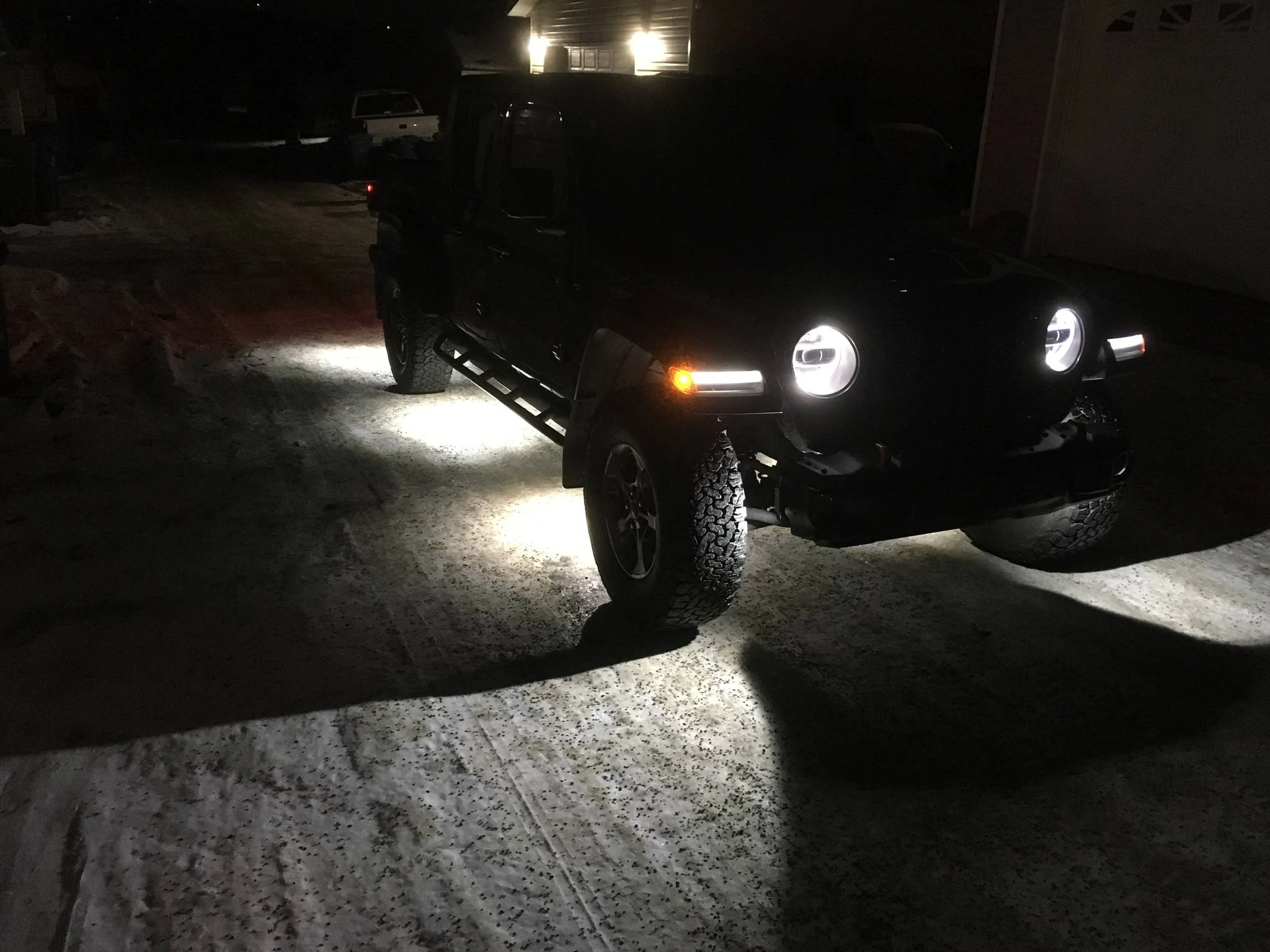 Jeep Gladiator Added some rock lights 2AF95B3C-94B0-41D0-9568-24874666D05F
