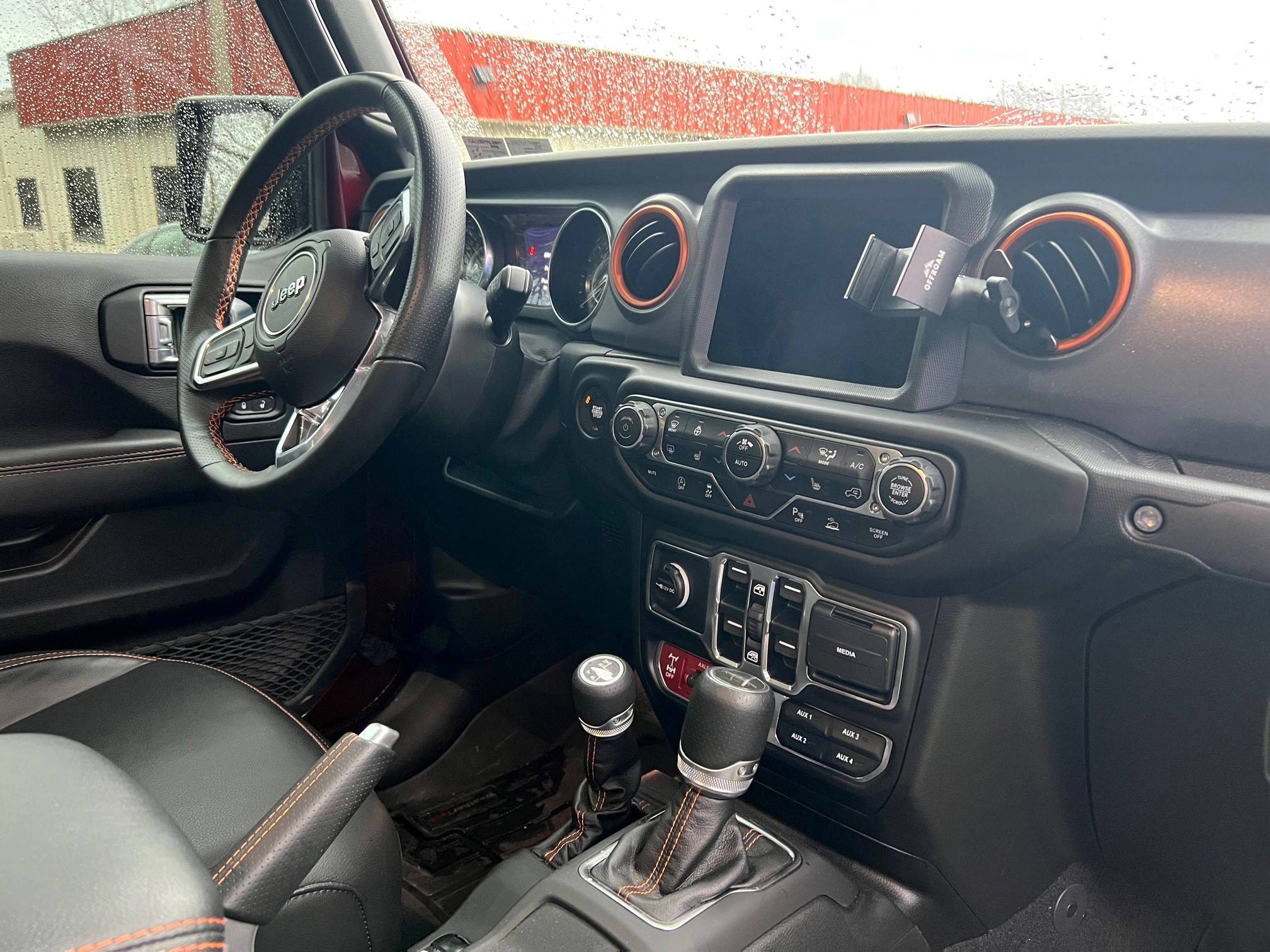 Jeep Gladiator 2021 Mojave (lift, gears, 37s etc) Interior
