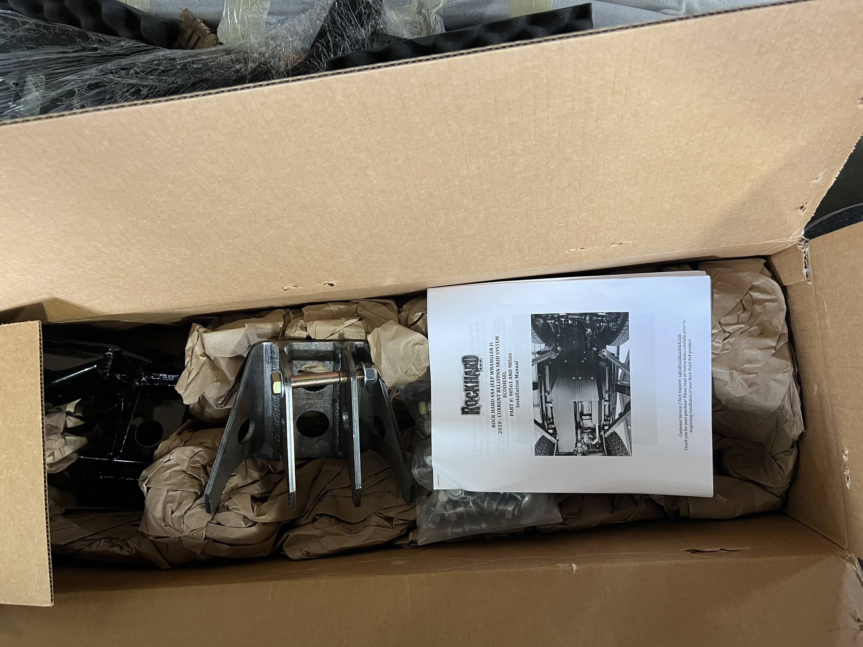 Jeep Gladiator 2021 JTRD Sting Grey Rhino 166A40FE-F066-48ED-8299-34F78C7E2426