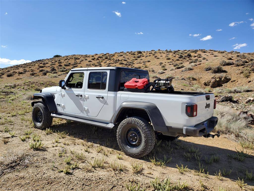 Jeep Gladiator Gladiators on Mopar 2" Lift Kit 20220906_151506 (Medium)