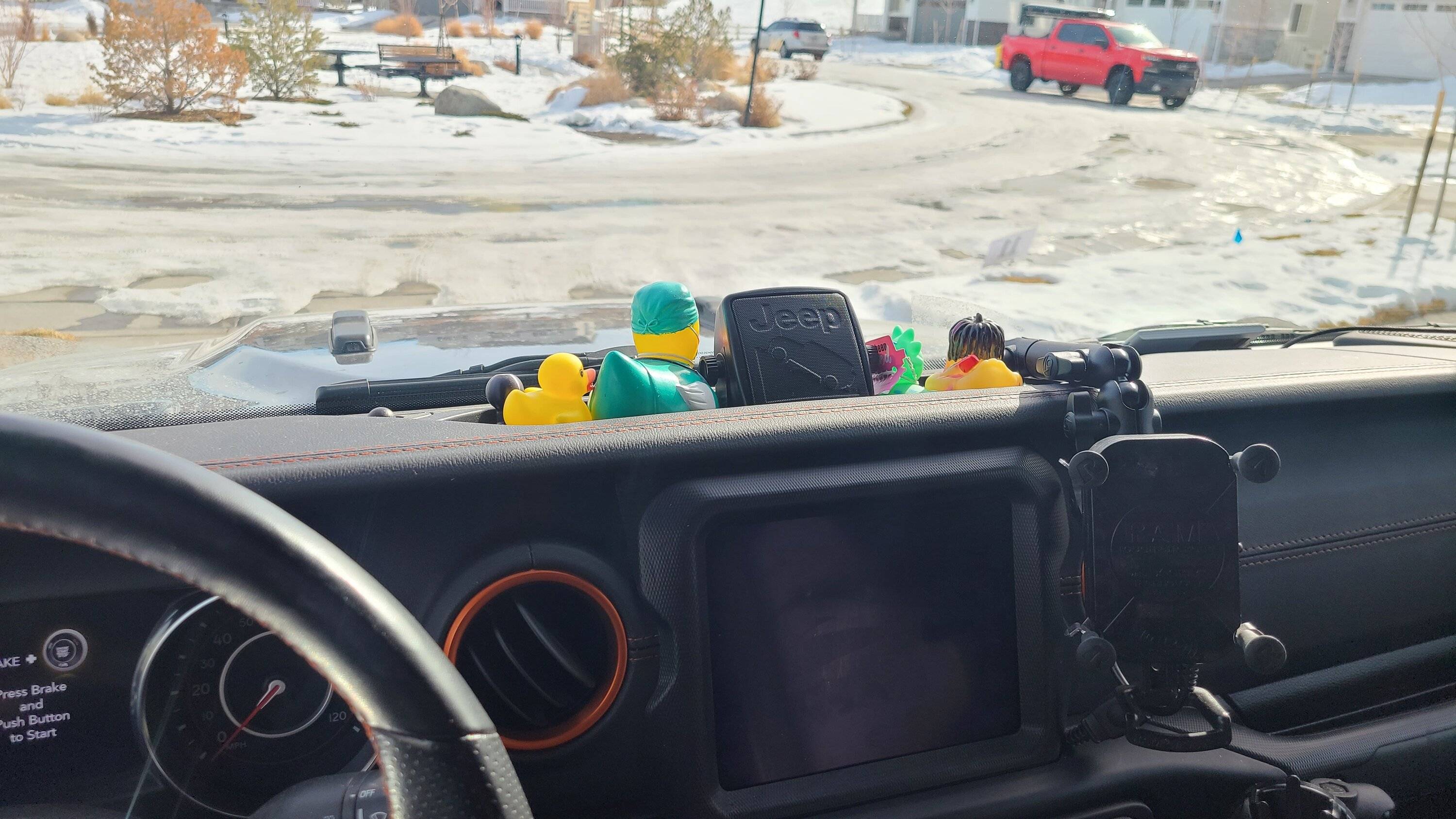 Jeep Gladiator Looking for a unicorn phone mount. Any suggestions? 16736372246676699253639335163645