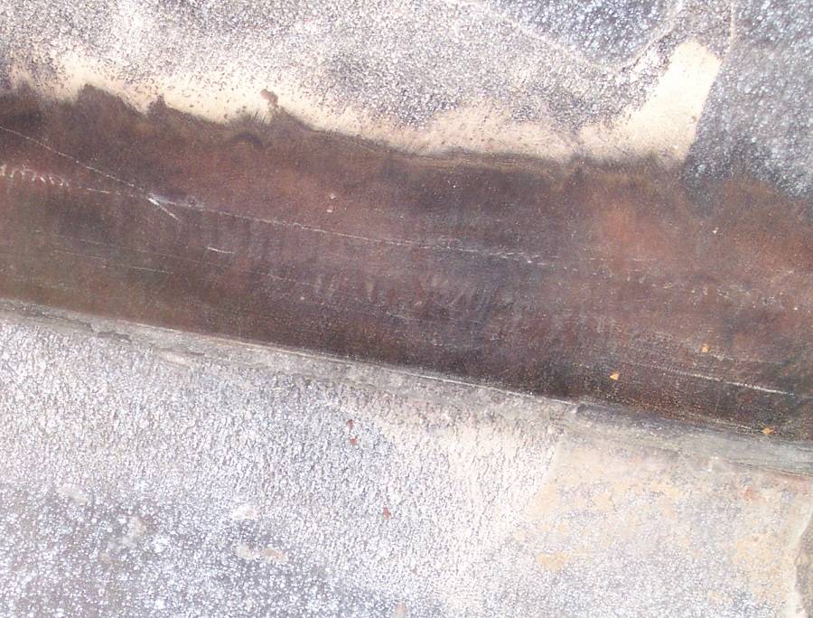 Jeep Gladiator Truck's bed is poorly made.... weld-inside-trunk