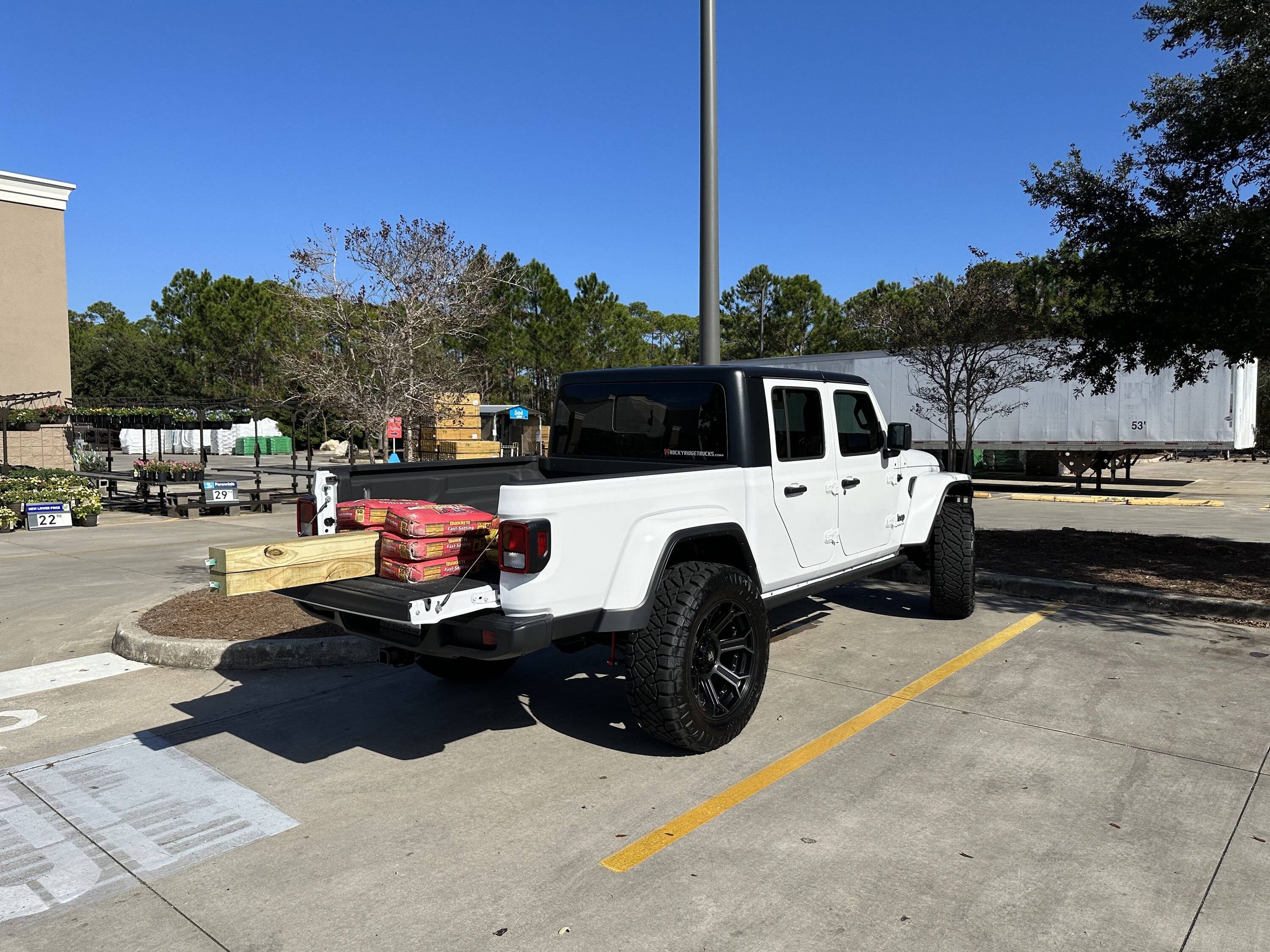 Jeep Gladiator 2022 Jeep Gladiator Rocky Ridge Edition DDB8739E-F09D-412F-97C5-1304B537EDAA