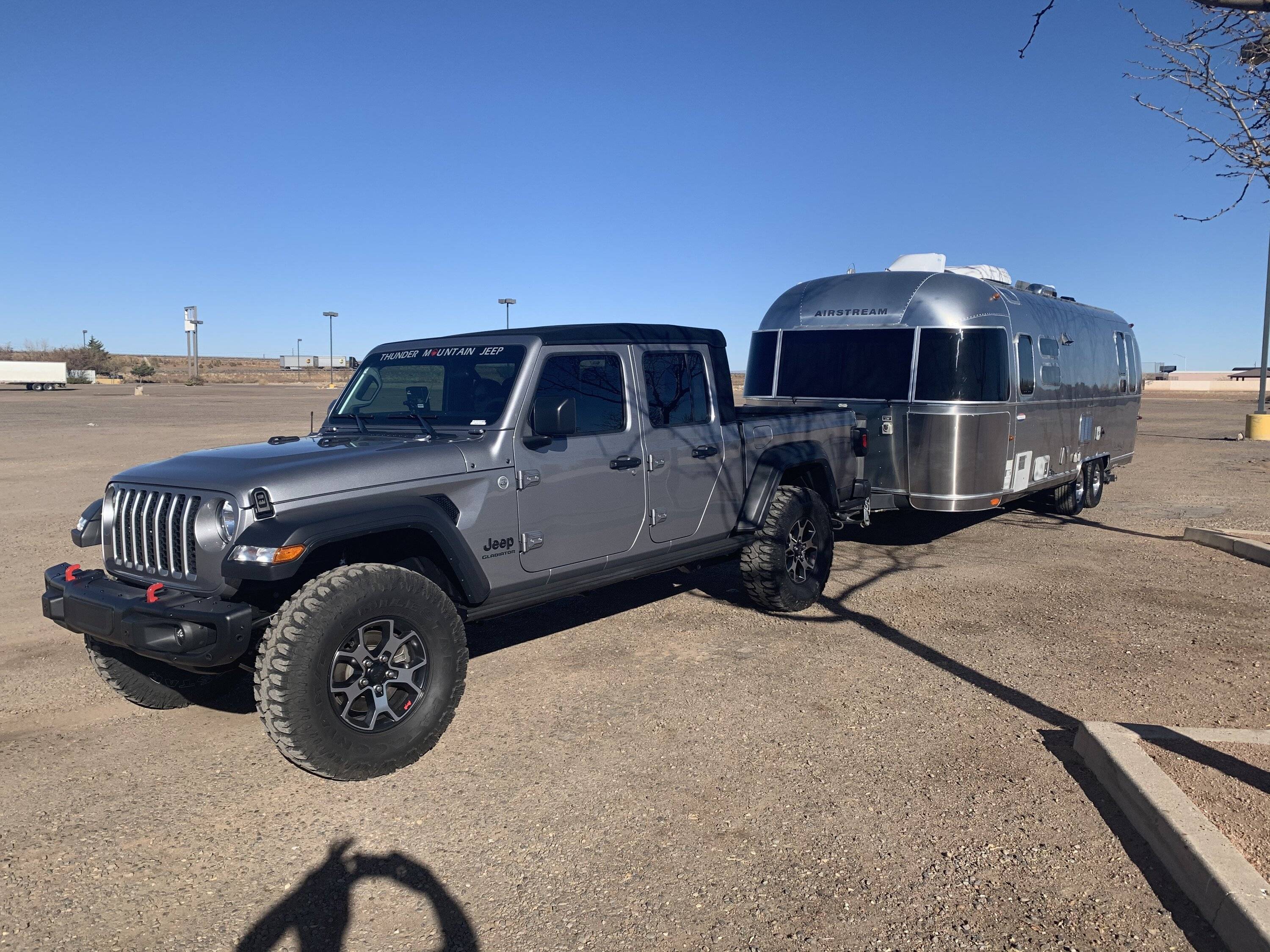 Jeep Gladiator Gladiator 2020 Towing 6500 pound RV trailer? IMG_0215