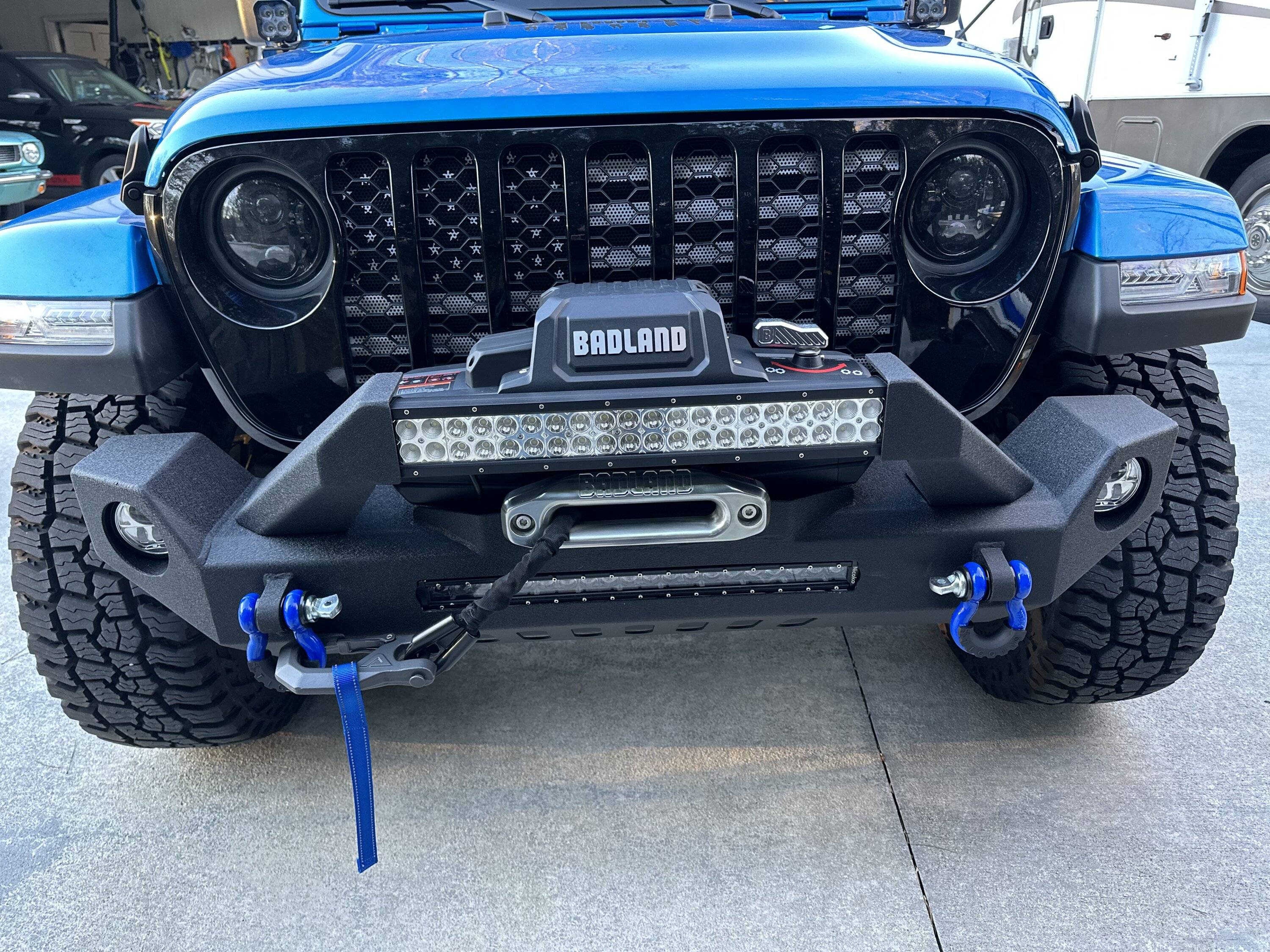 Jeep Gladiator 2022 Hydro Blue Sport S Altitude 498B4E8C-6F87-492D-8326-64C688382DE2