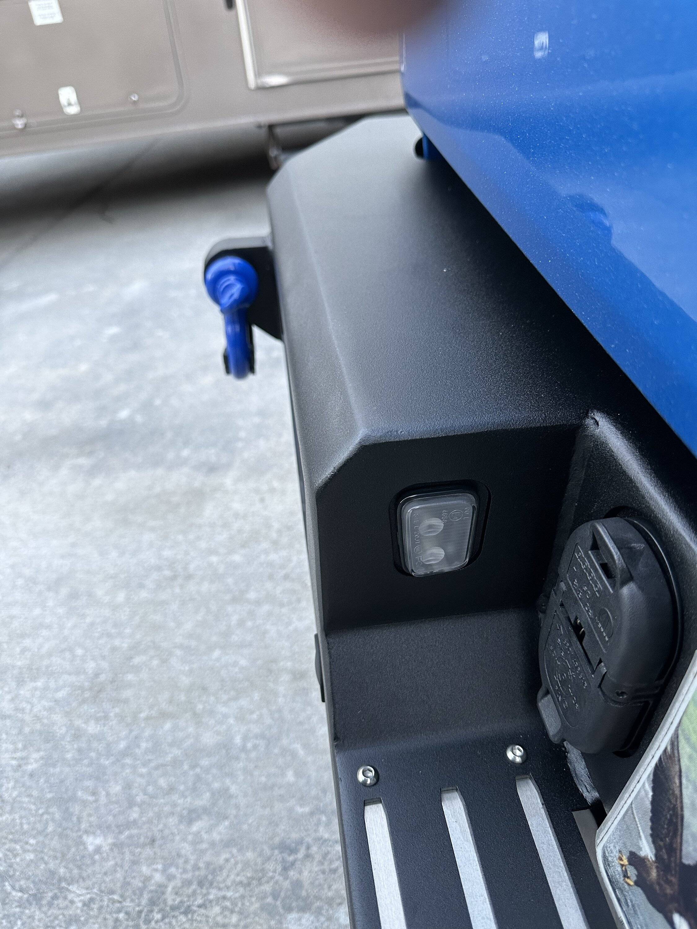 Jeep Gladiator 2022 Hydro Blue Sport S Altitude 5635F49B-4C23-4066-859E-20AA913482FD