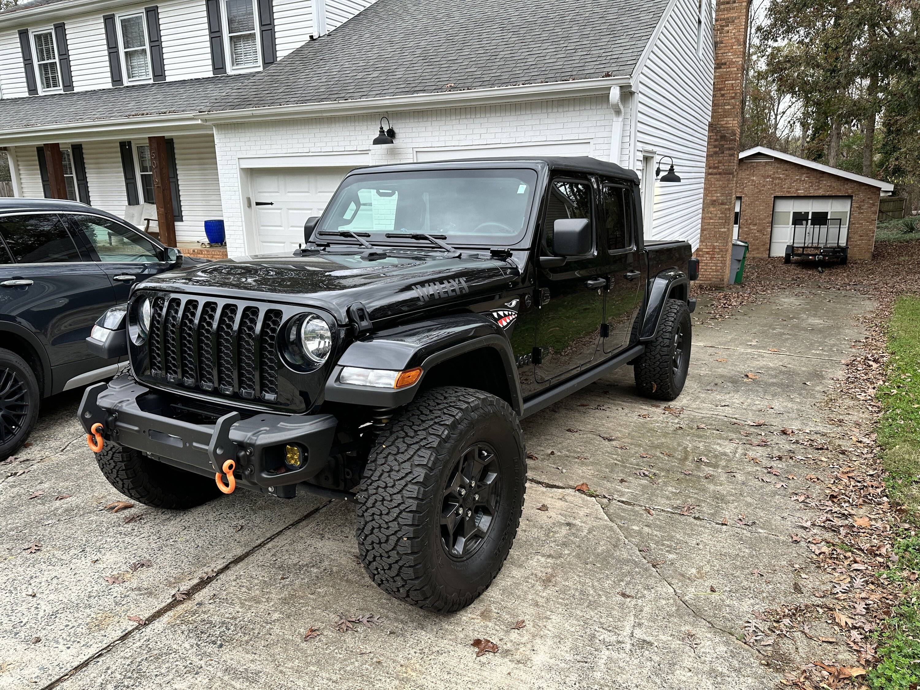 Jeep Gladiator Willys S bare bones 20221112_202638737_iOS