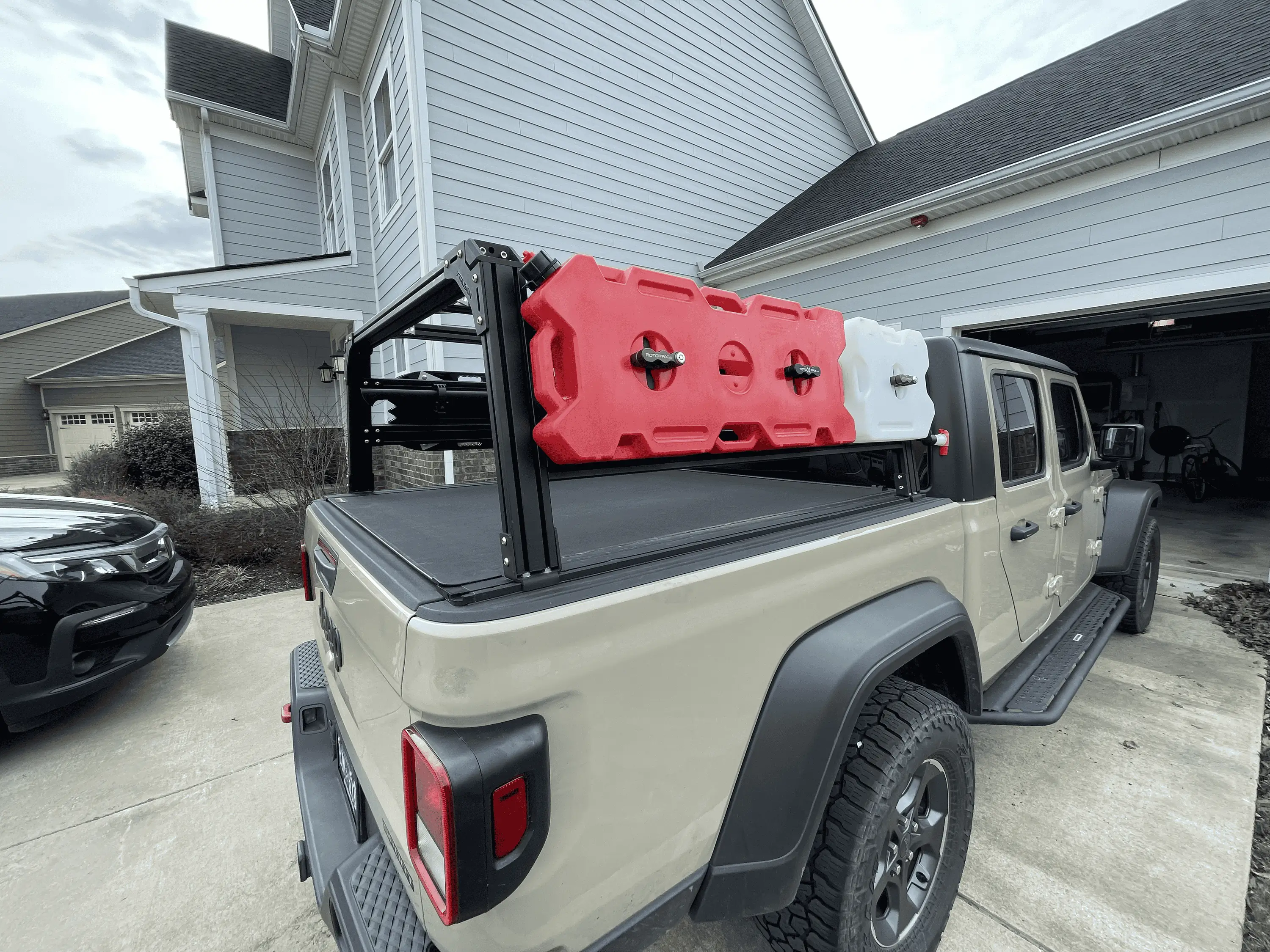 Jeep Gladiator Xtrusion Overland Bedrack with Bak Revolver X4S tempImage3IQnH7