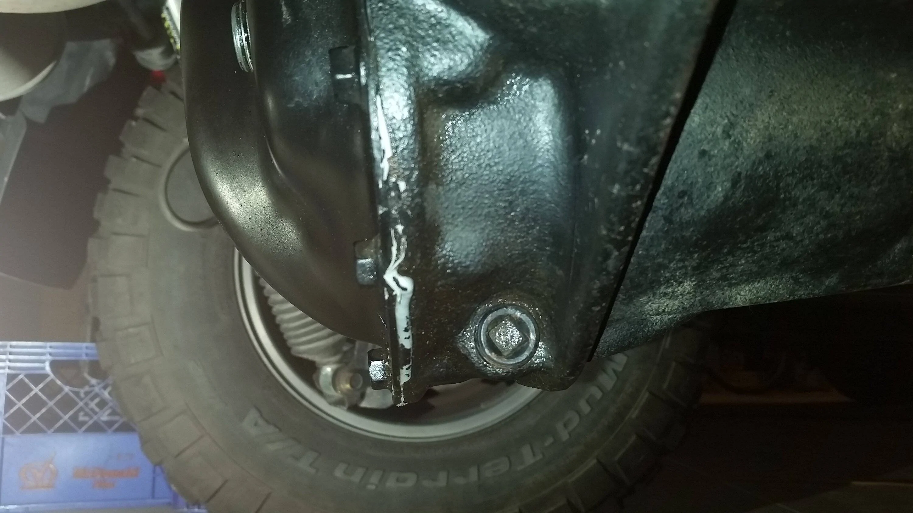 Jeep Gladiator No diff drain plugs?! 20230117_141452