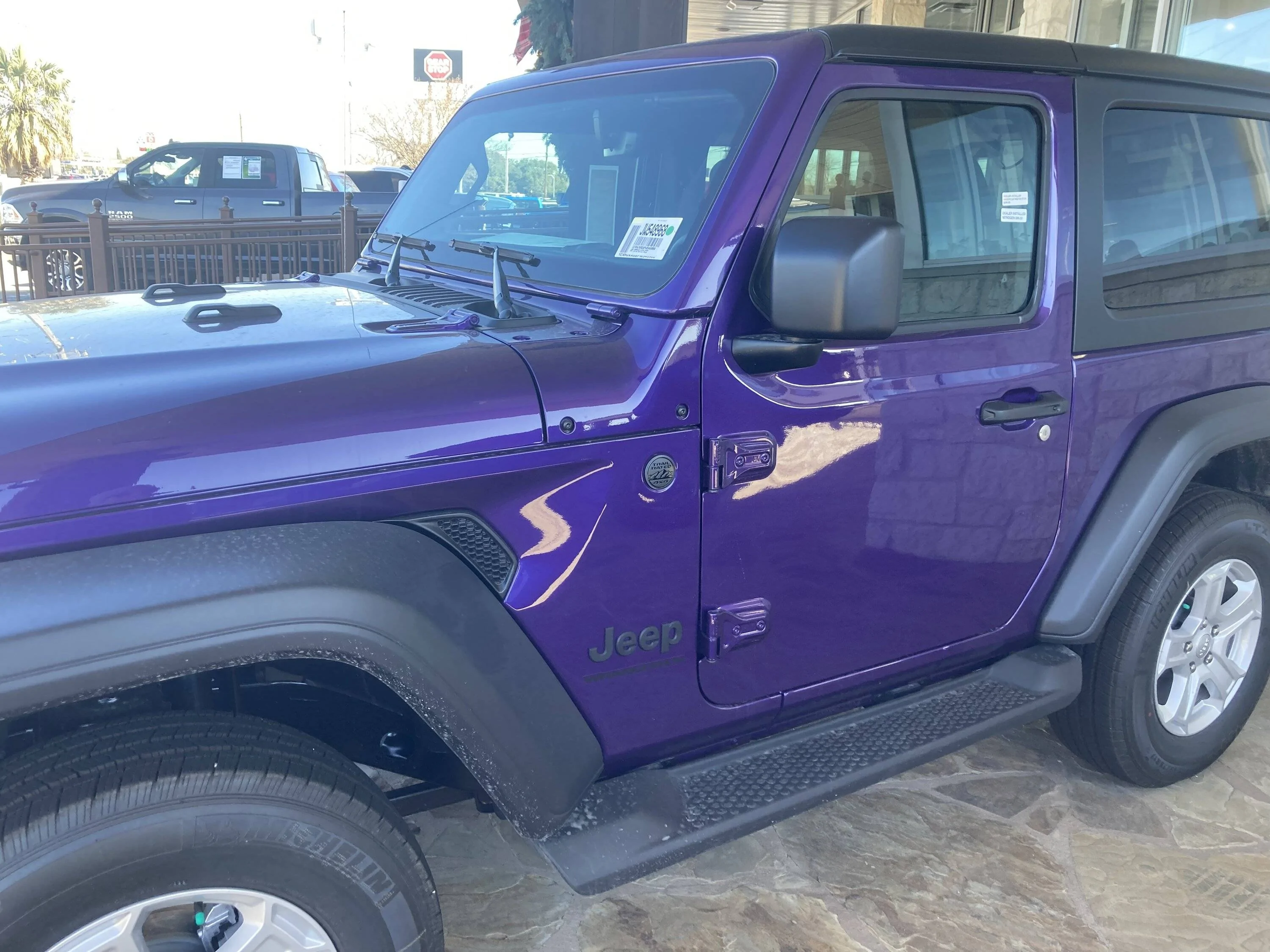 Jeep Gladiator Purple Wrangler (reign?) C51A6D31-67E2-4399-88BB-C794D4D8AAAA