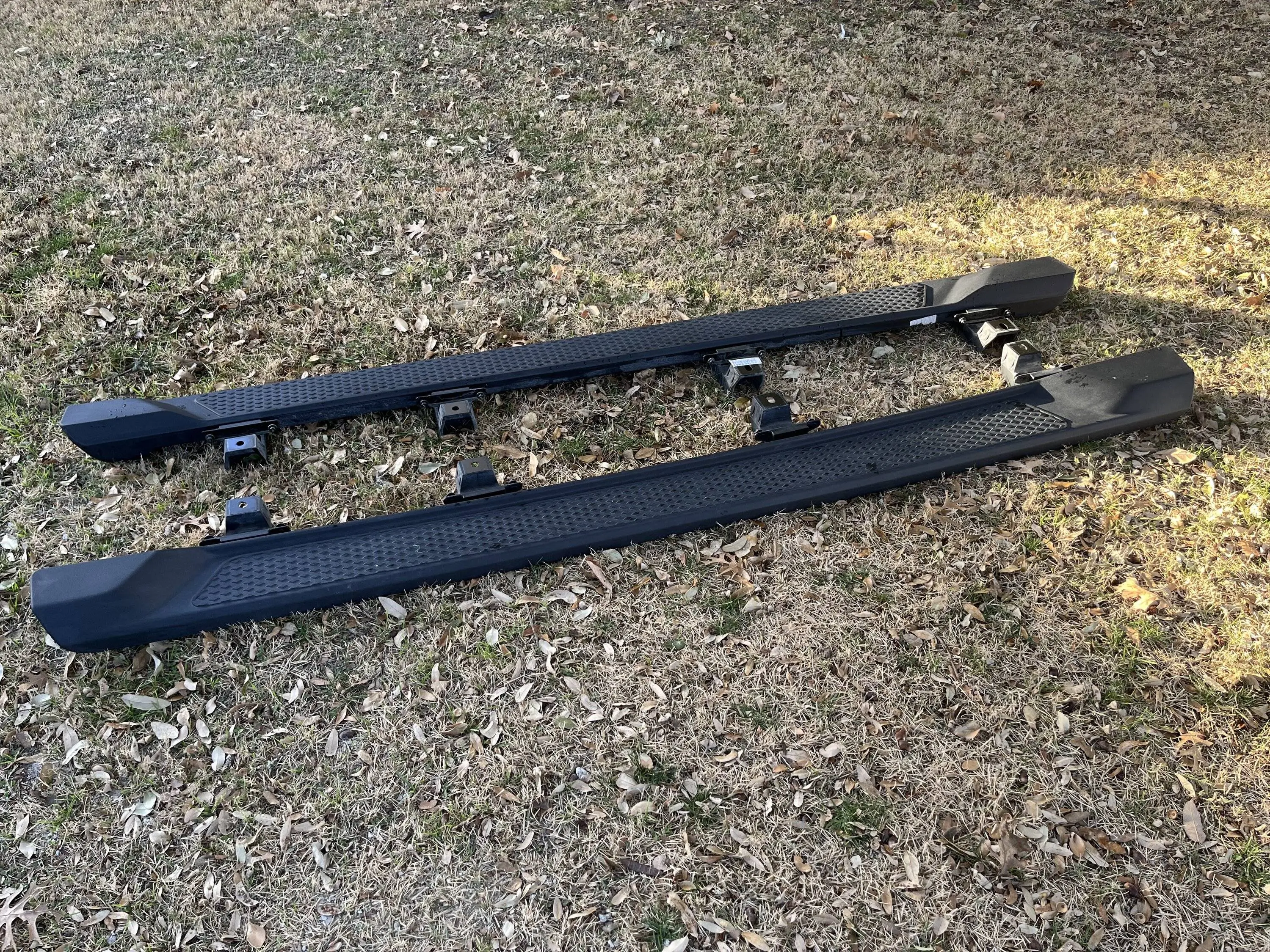 Jeep Gladiator Overland Running Boards 5246E540-149F-48A7-A4CB-908B633E80A8