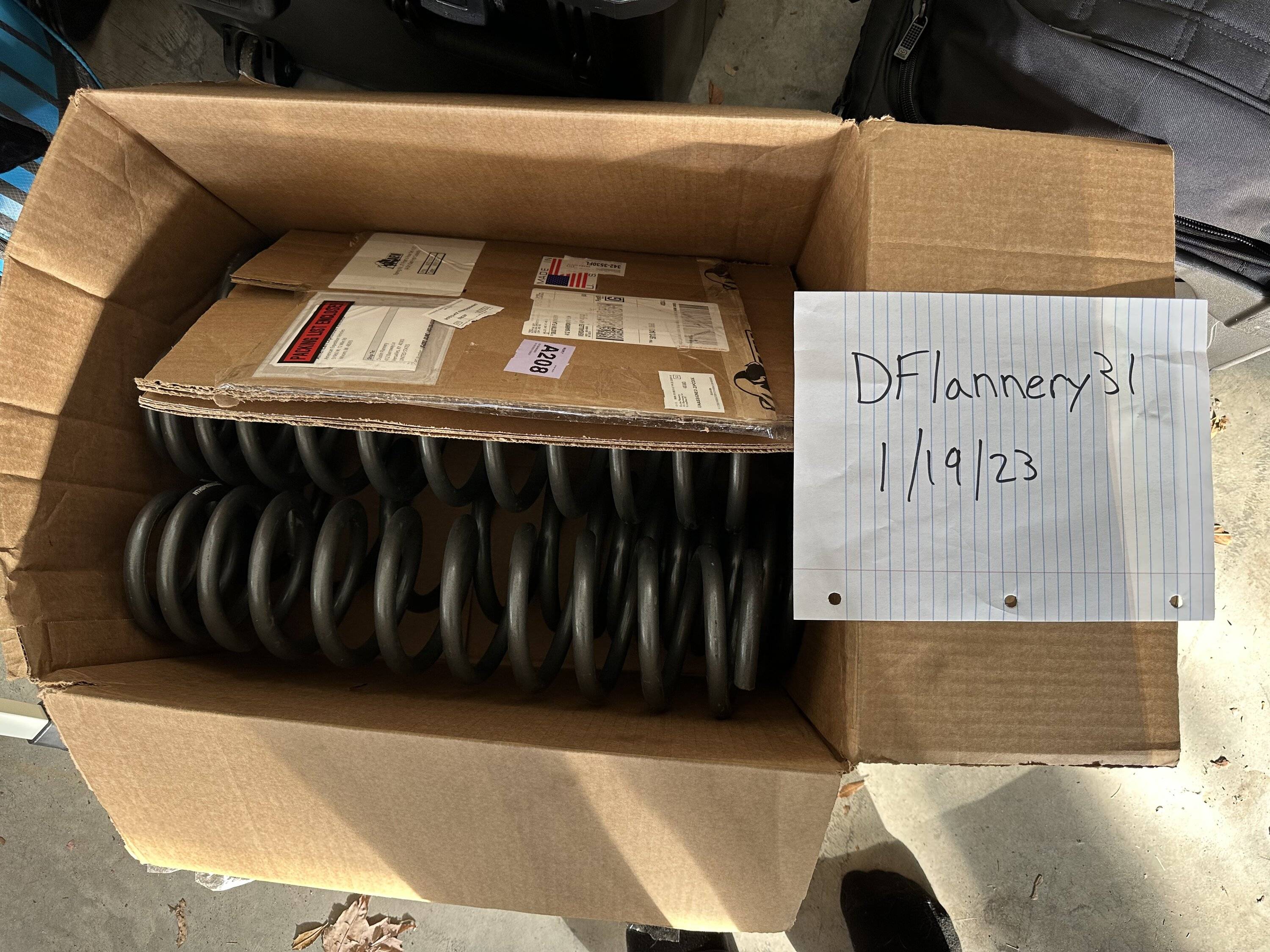 Jeep Gladiator AEV 2.5” standard load coil springs for 3.6 JT 1008EF33-1C4D-42D7-AE31-FBD2A6583BC3