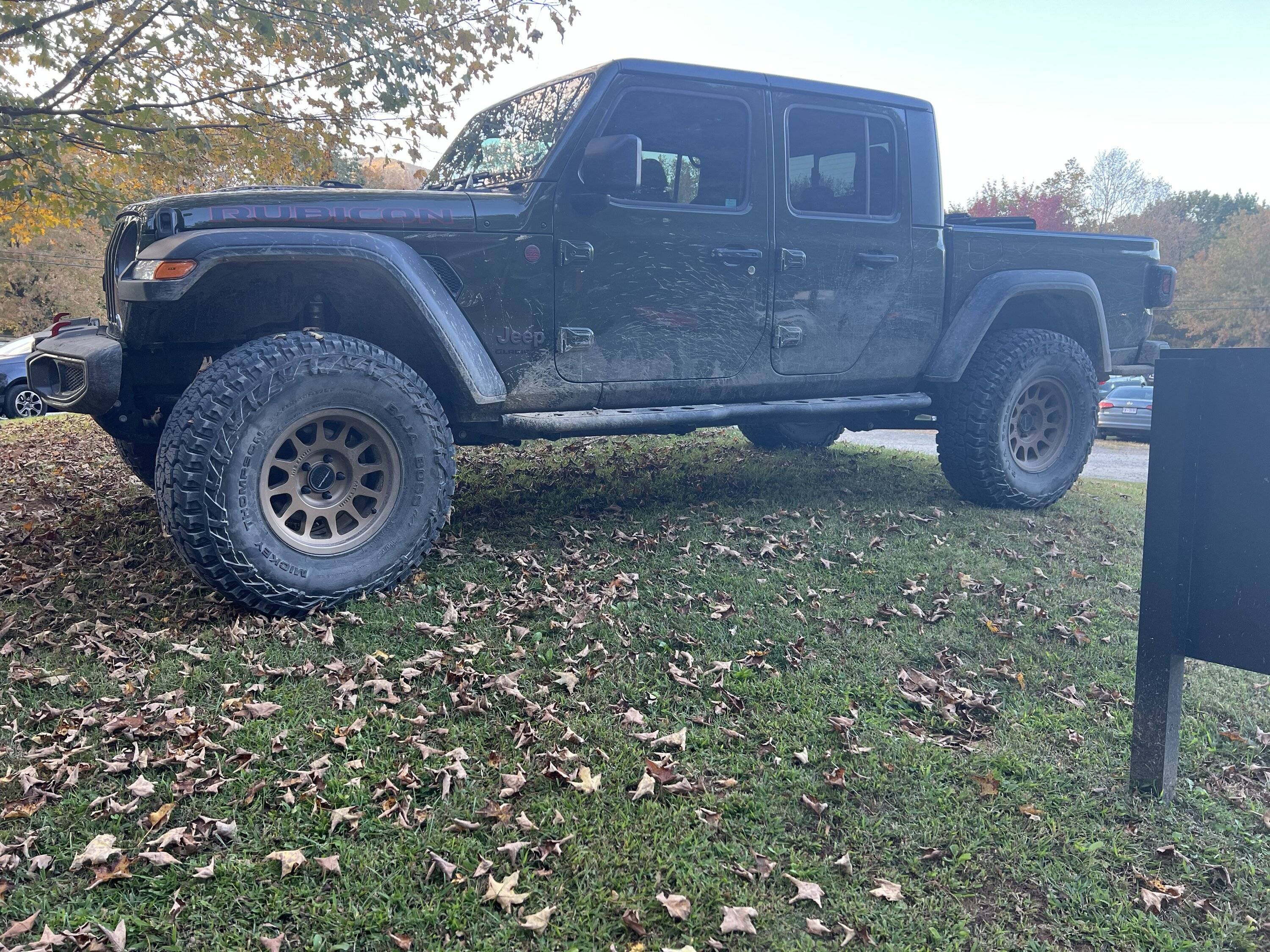 Jeep Gladiator Bronze wheels IMG_1215