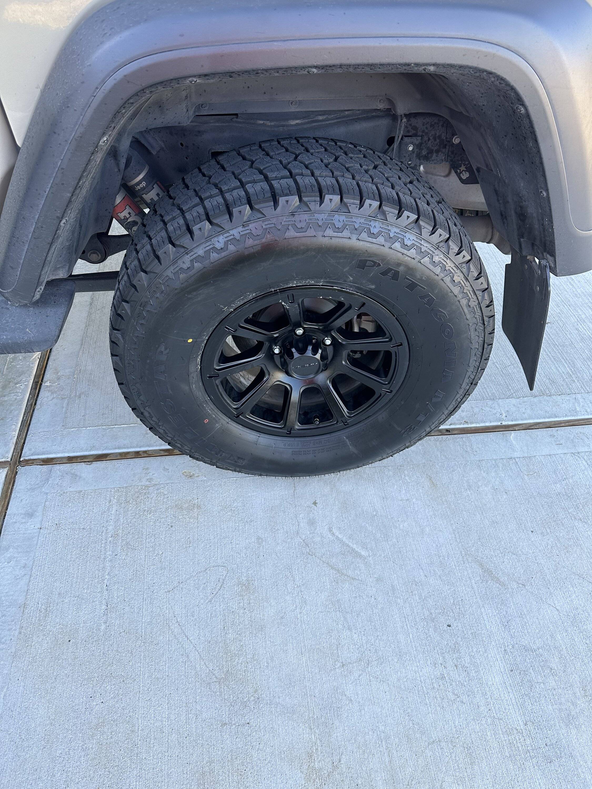 Jeep Gladiator Time for new tires 3D252671-40F6-44A0-8950-9EB40D44B549