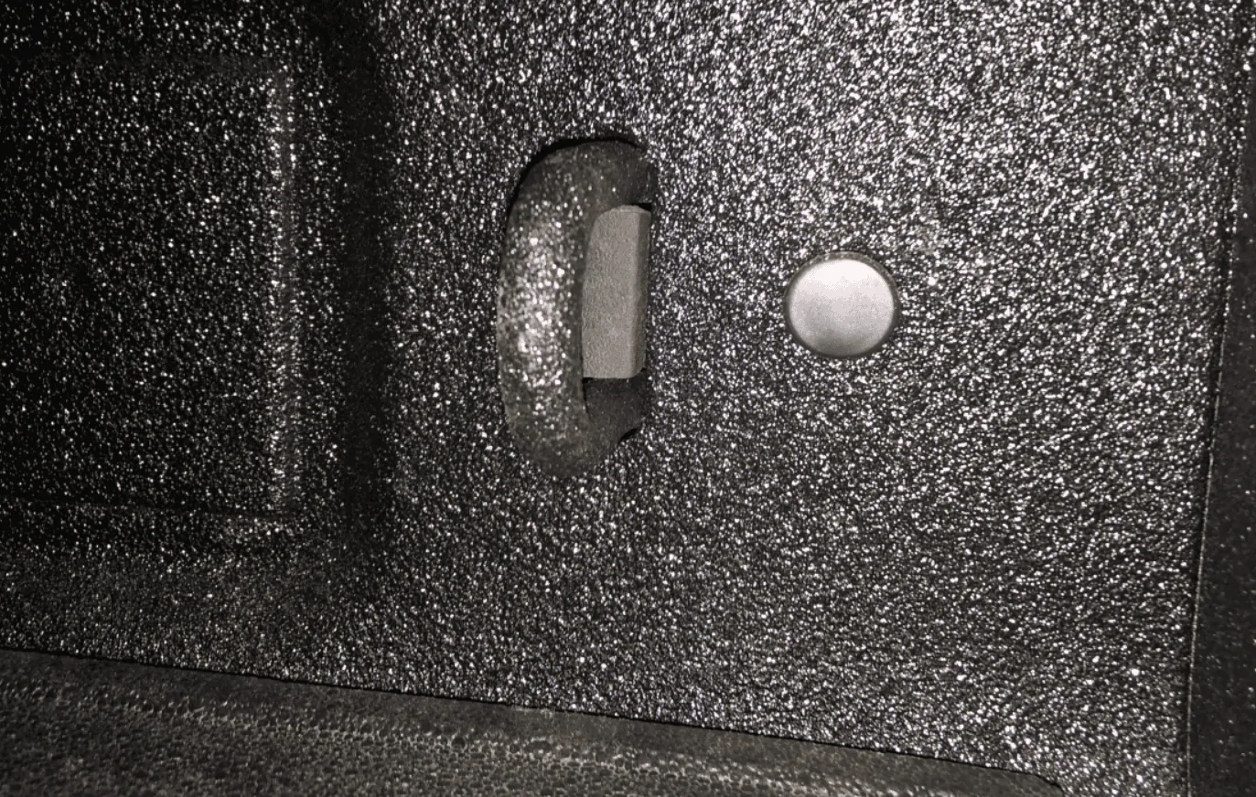 Jeep Gladiator Purpose of holes fore and aft in bedside? 1674221908959