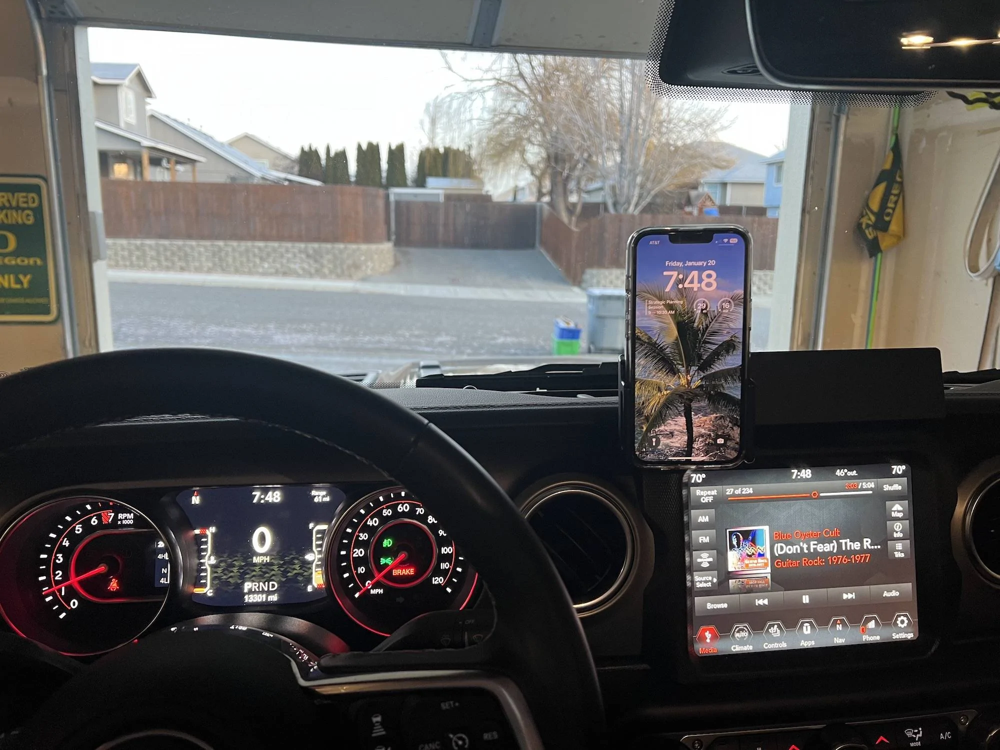 Jeep Gladiator Looking for a unicorn phone mount. Any suggestions? ProClipMount3