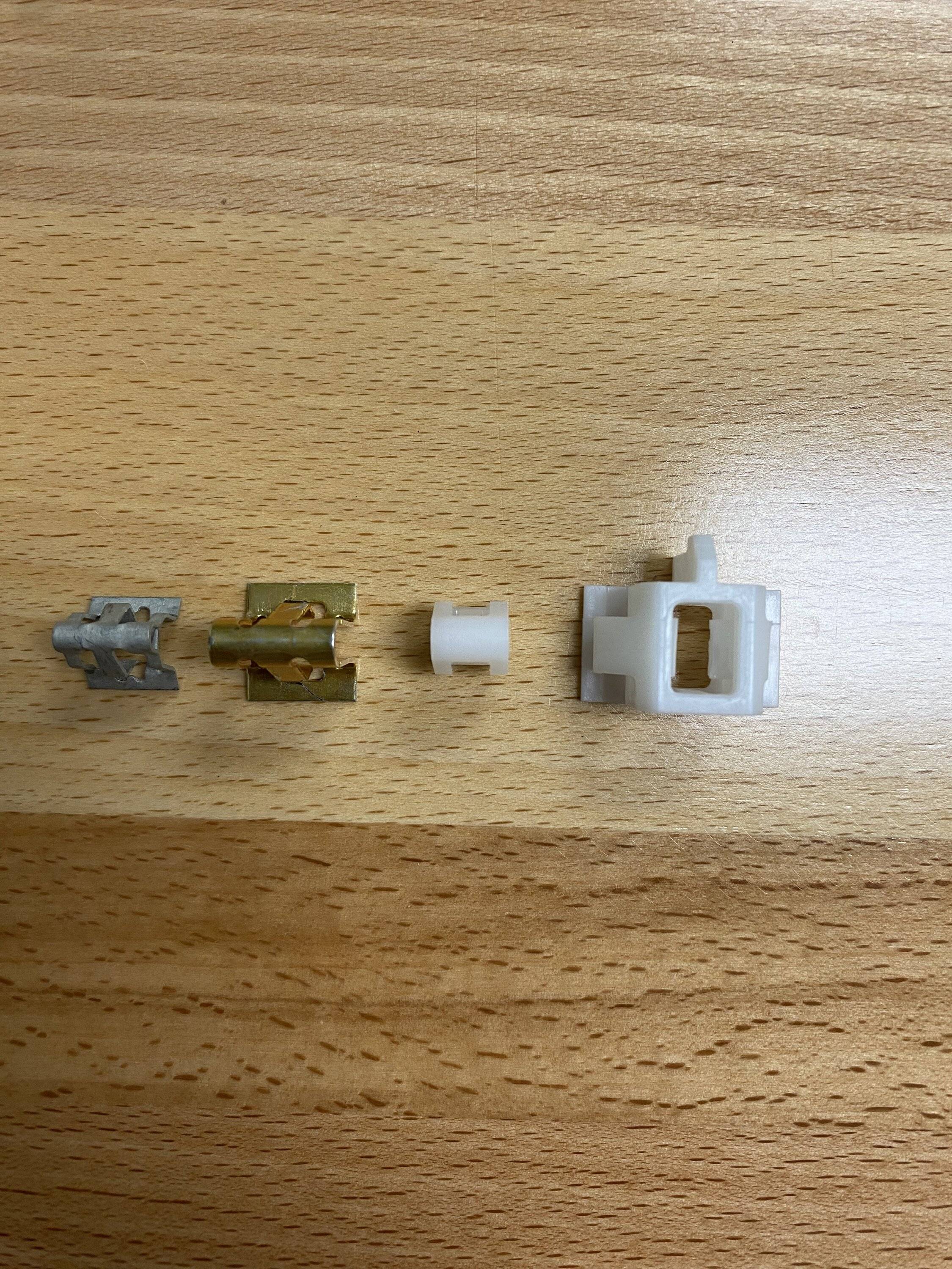 Jeep Gladiator Help identify these interior clips. 9F40B1A9-27BB-48F4-AAA1-2F473141BA71