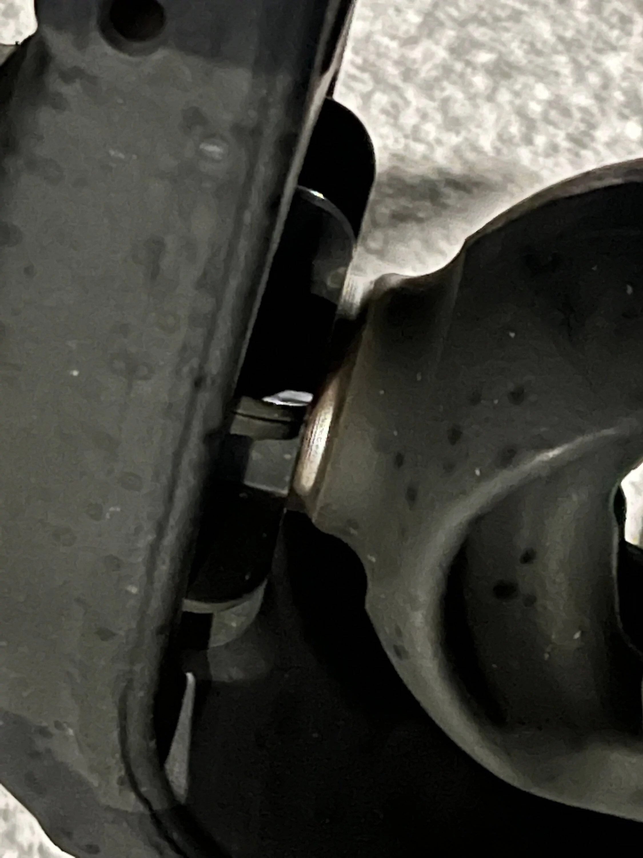 Jeep Gladiator What’s this plastic piece on axle? 01A4B5E9-C447-48F3-9A41-9E81CC20CDC1