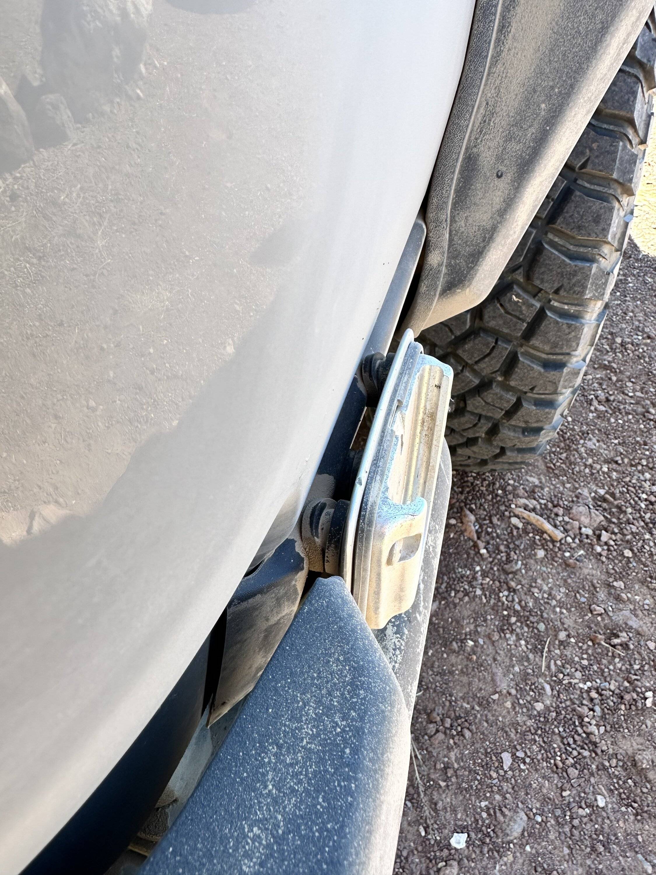 Jeep Gladiator Bed Partition / Grocery & Drywall Holder EAF528A7-4ACA-41FC-AFA1-DB78022415A9