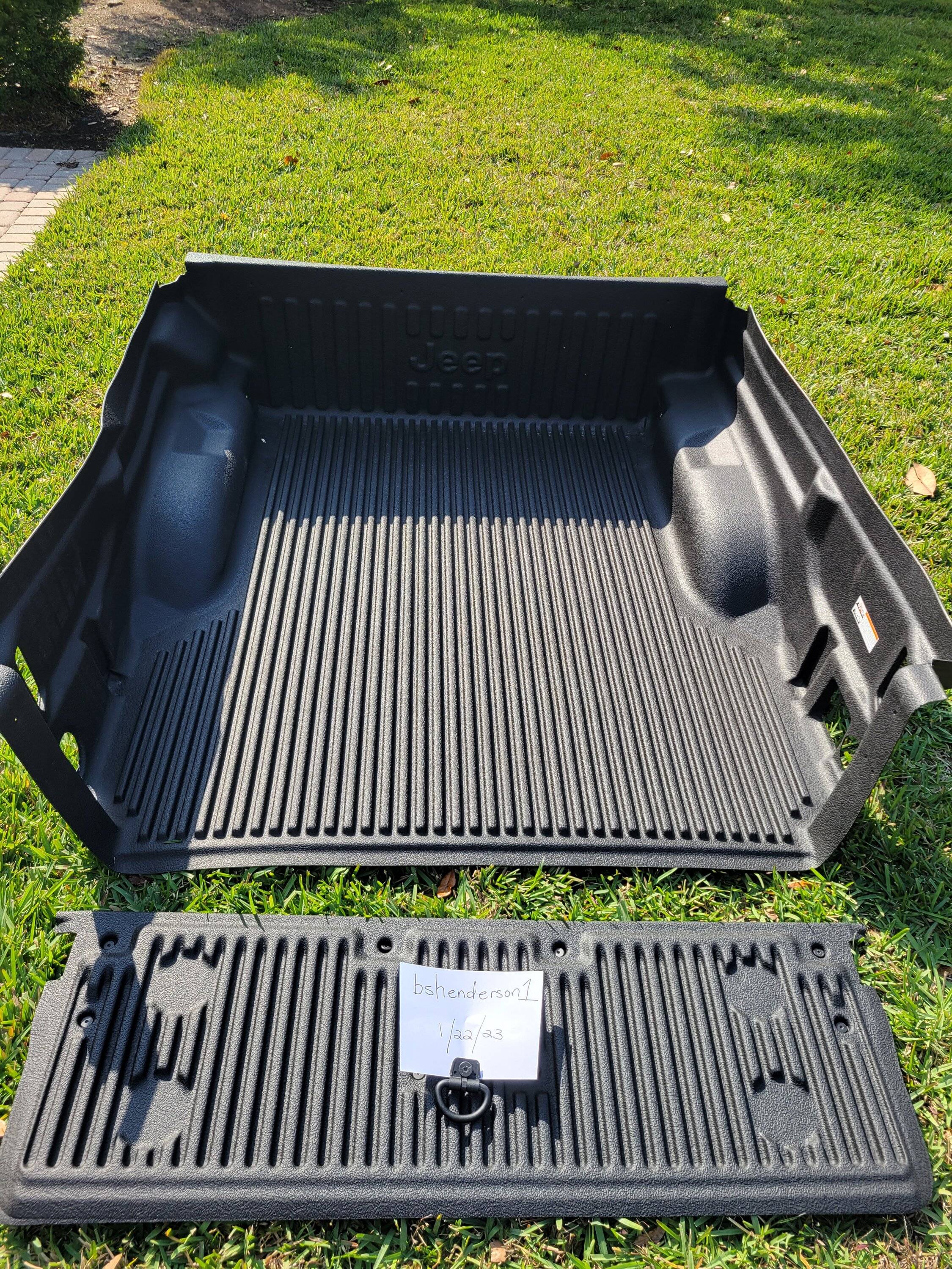 Jeep Gladiator Mopar Drop In Bedliner - FREE 20230122_112330