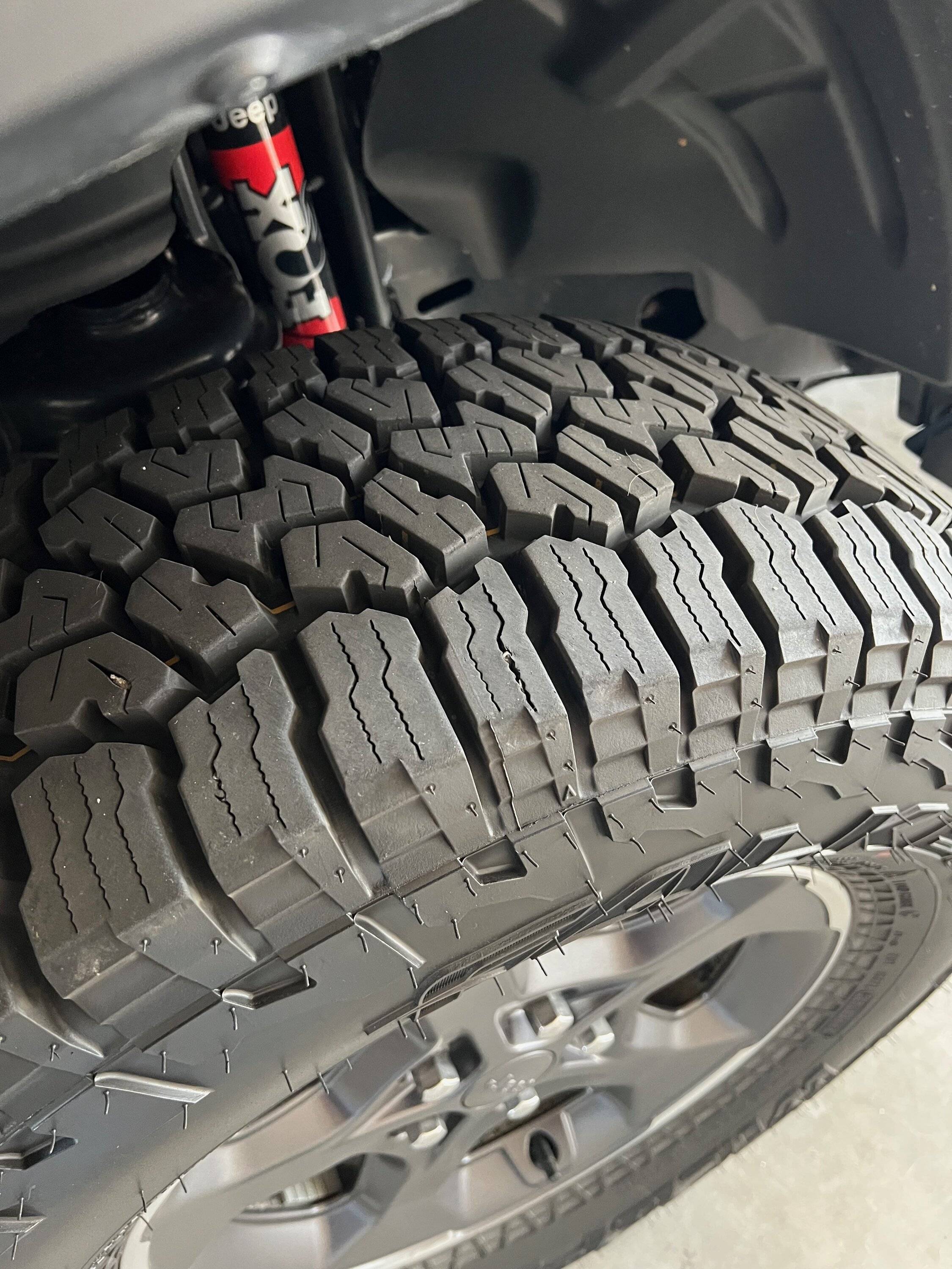 Jeep Gladiator 2022 Rubicon Takeoff Suspension with Fox Shocks IMG_4055