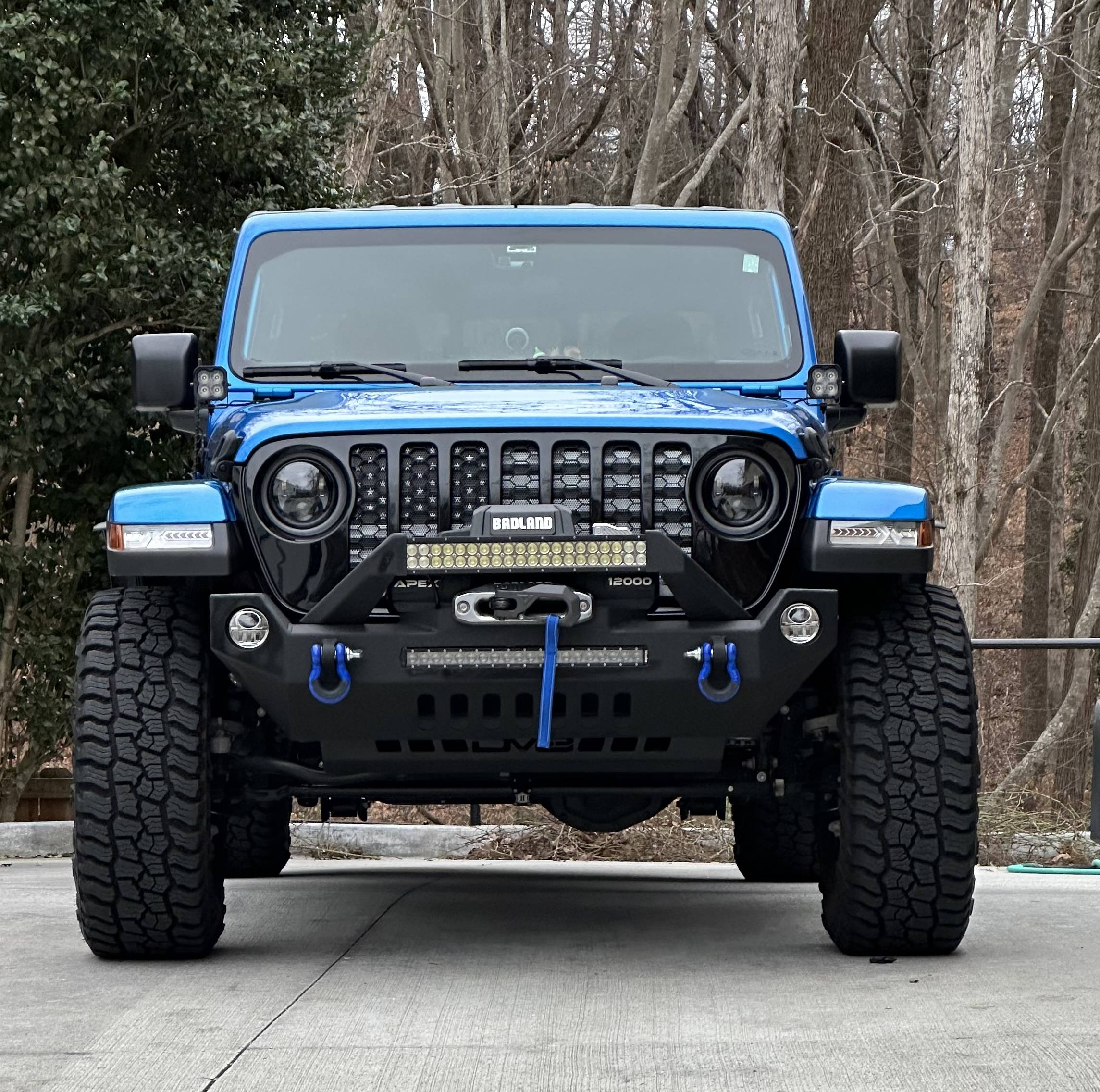 Jeep Gladiator 2022 Hydro Blue Sport S Altitude A9B6E3F3-CA3E-41A4-8C86-D6BC0D35FE81