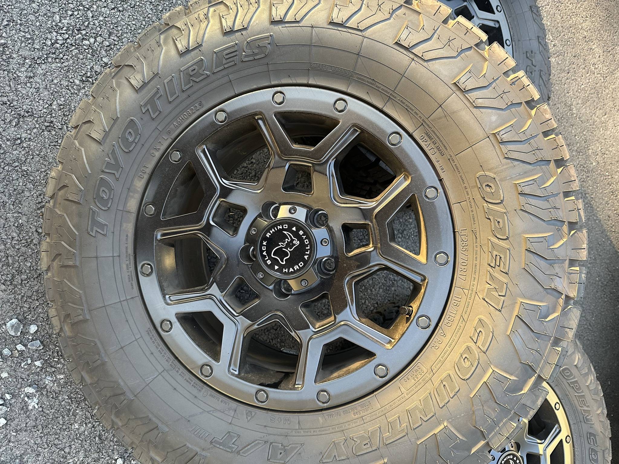 Jeep Gladiator Like new 5pc Set - Black Rhino 33" Wheels & Tires + Factory Spare 326755806_504440655137041_5539543982977091349_n
