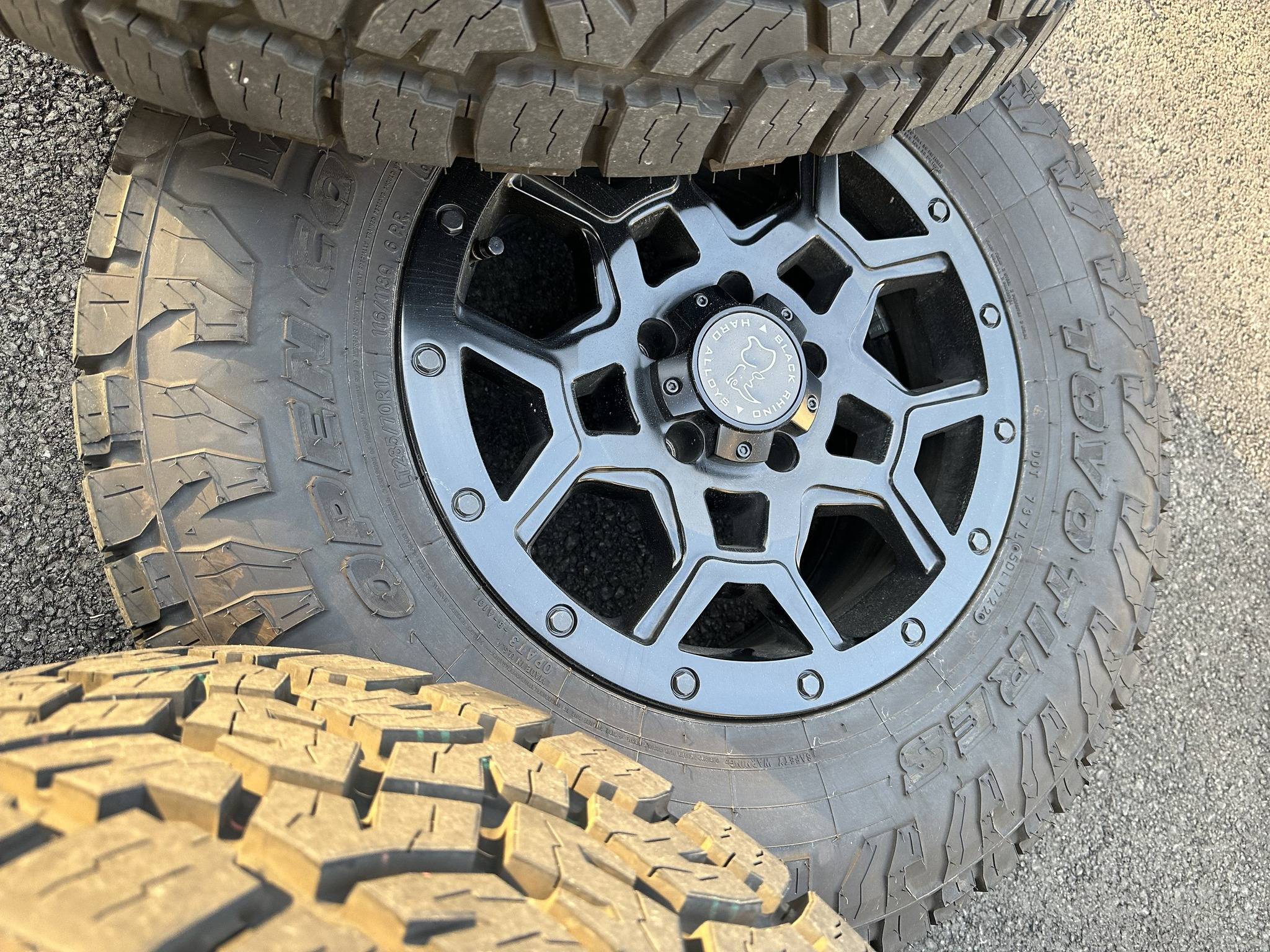 Jeep Gladiator Like new 5pc Set - Black Rhino 33" Wheels & Tires + Factory Spare 327092946_521488990071566_5648989051514144141_n