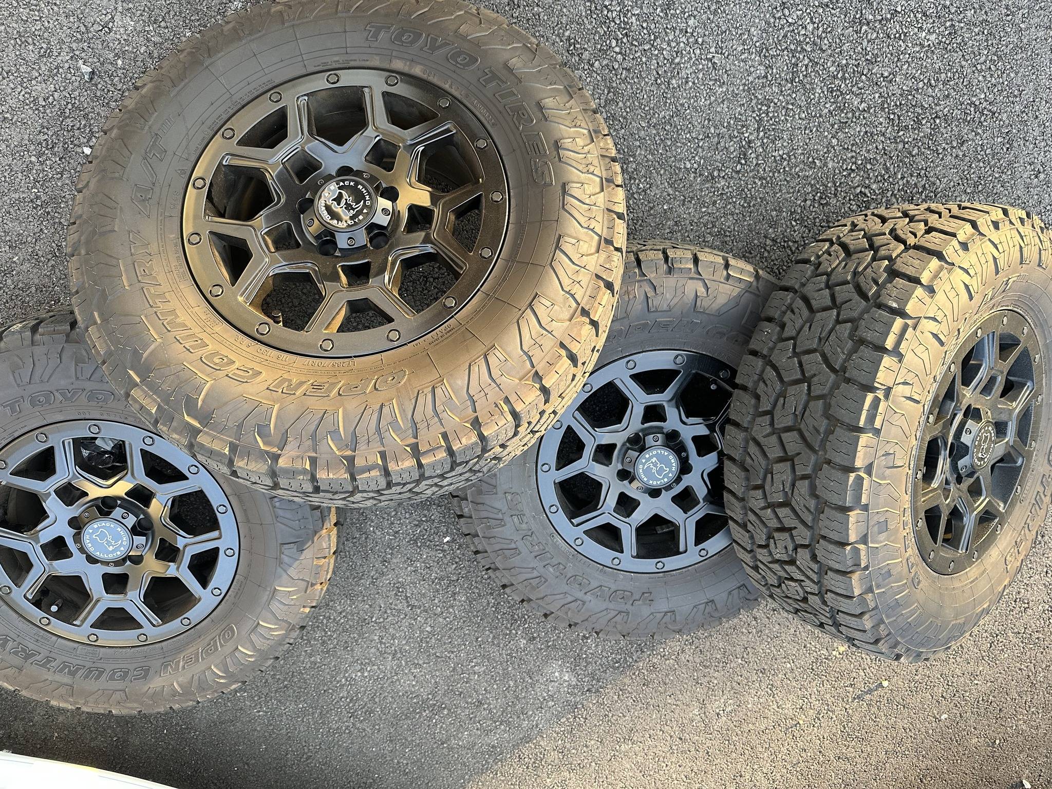 Jeep Gladiator Like new 5pc Set - Black Rhino 33" Wheels & Tires + Factory Spare 327126788_628134318828752_3240536883777126301_n
