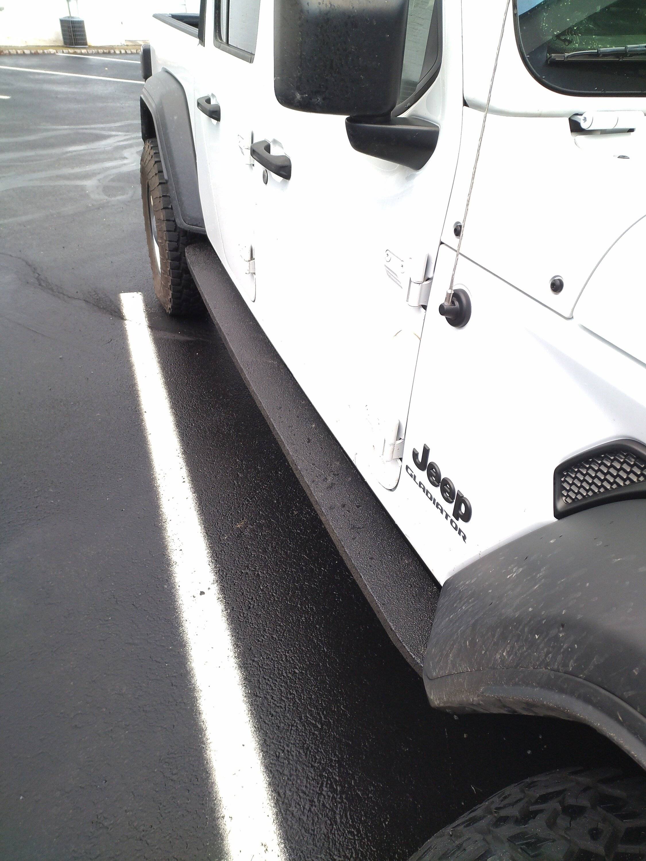 Jeep Gladiator Slider mounting location IMG_20230126_074835