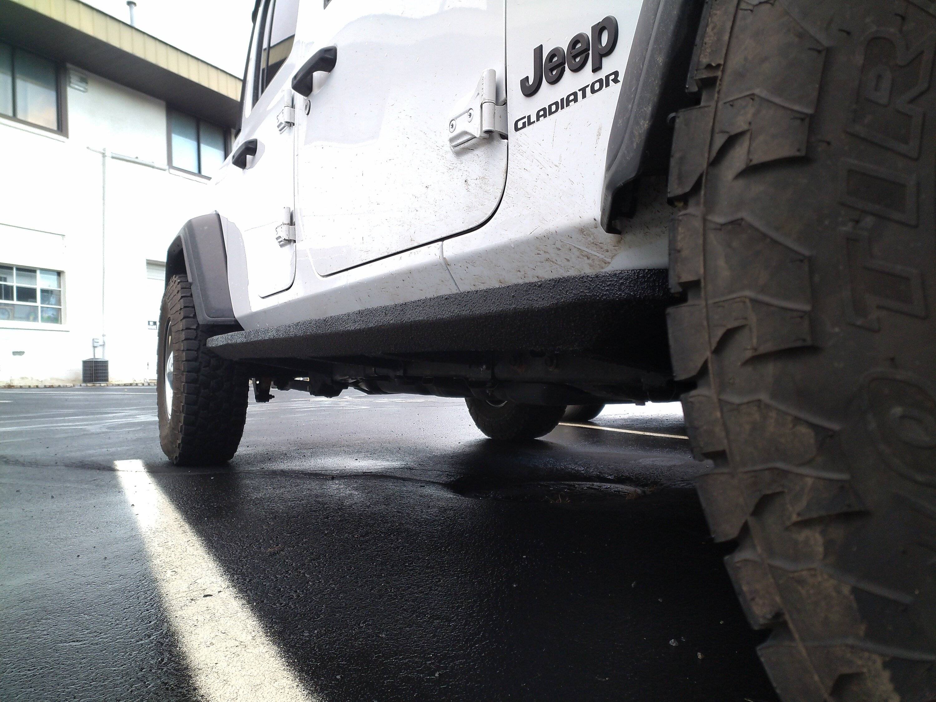 Jeep Gladiator Slider mounting location IMG_20230126_074845