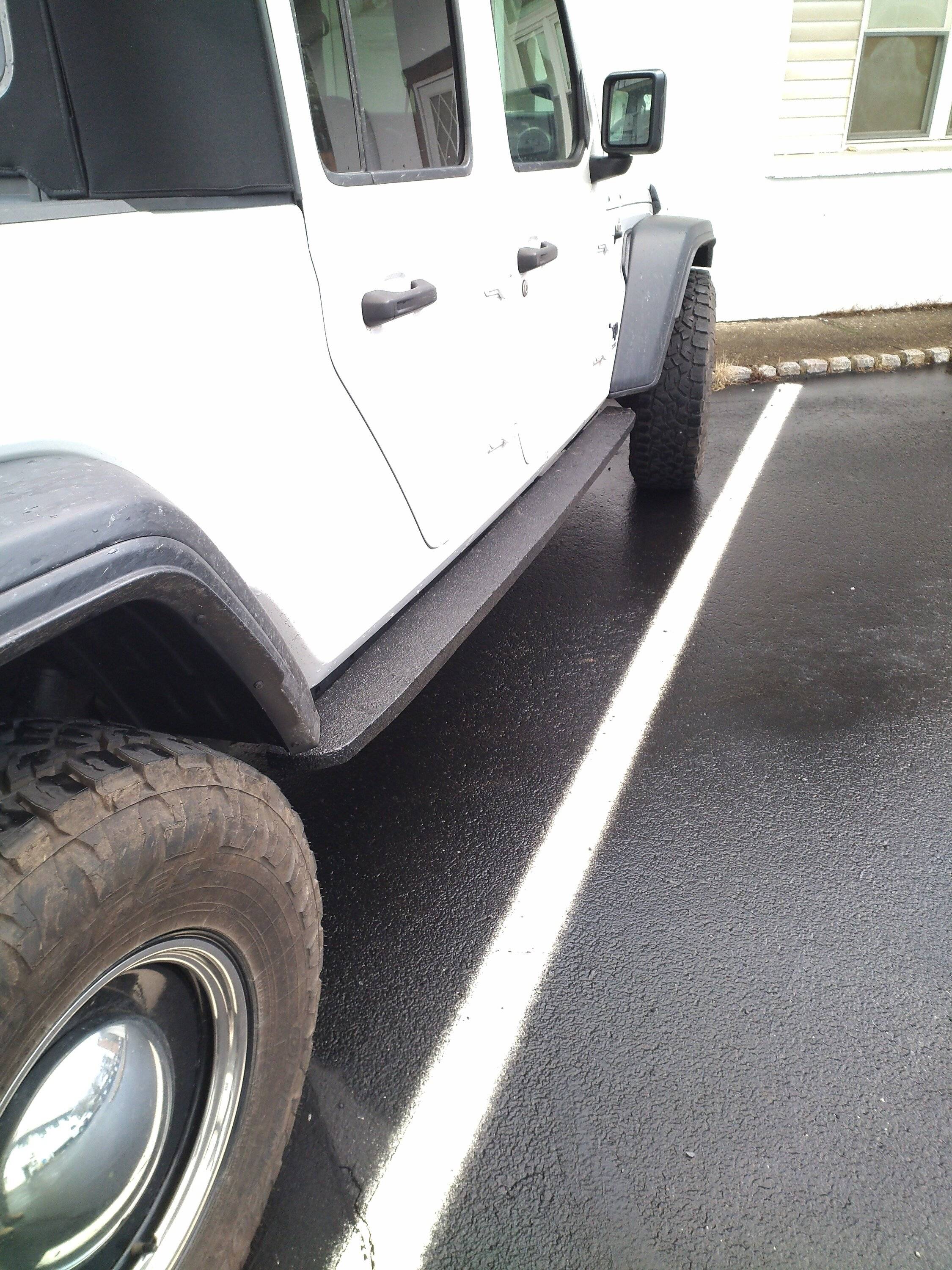 Jeep Gladiator Slider mounting location IMG_20230126_074904