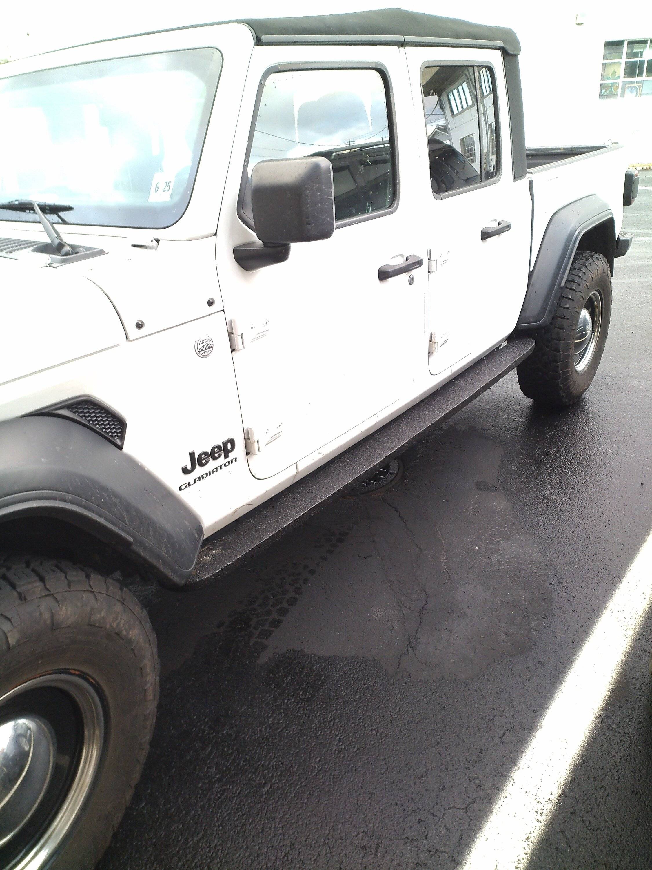 Jeep Gladiator Slider mounting location IMG_20230126_074935