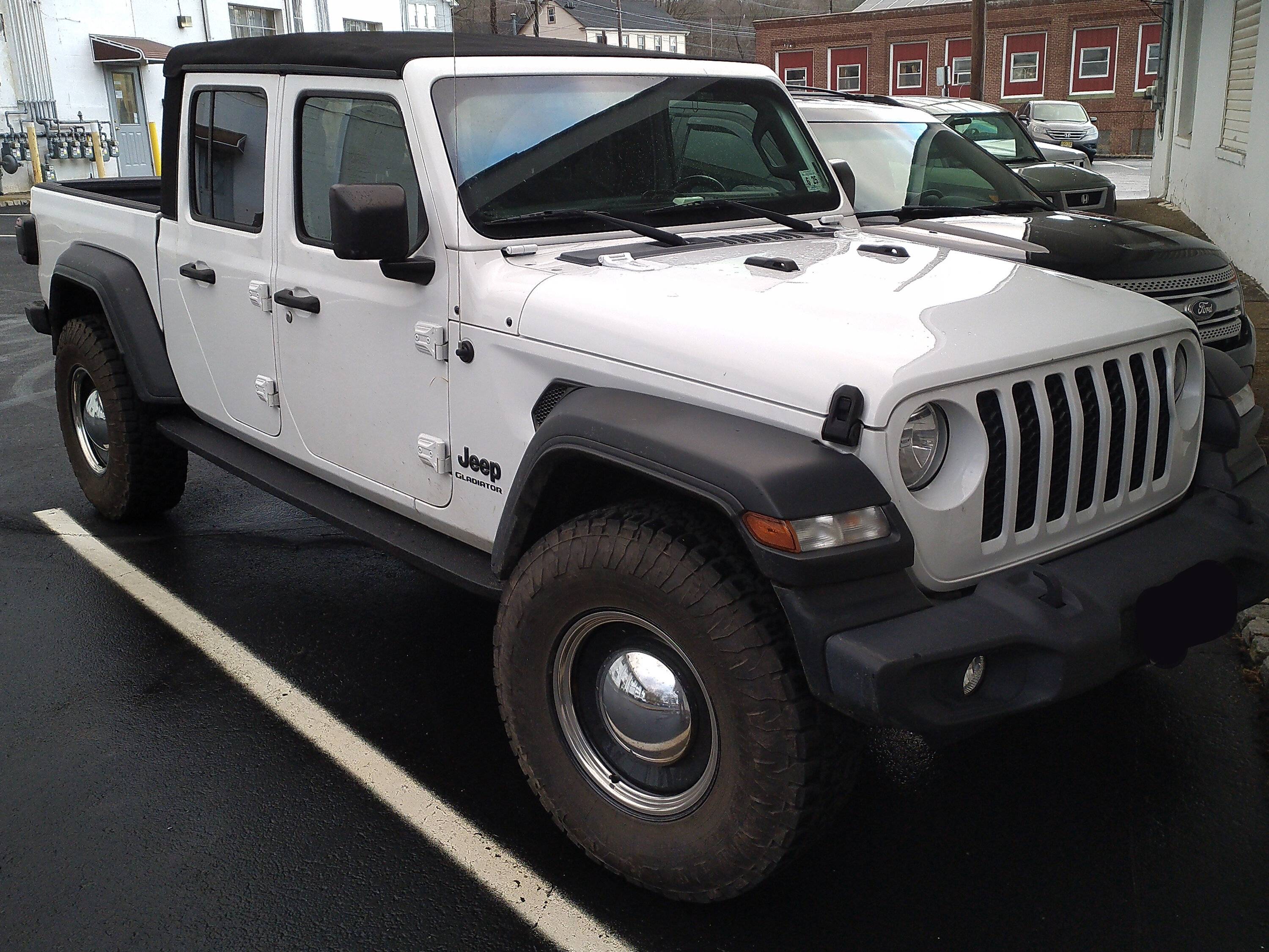Jeep Gladiator Slider mounting location IMG_20230126_075044
