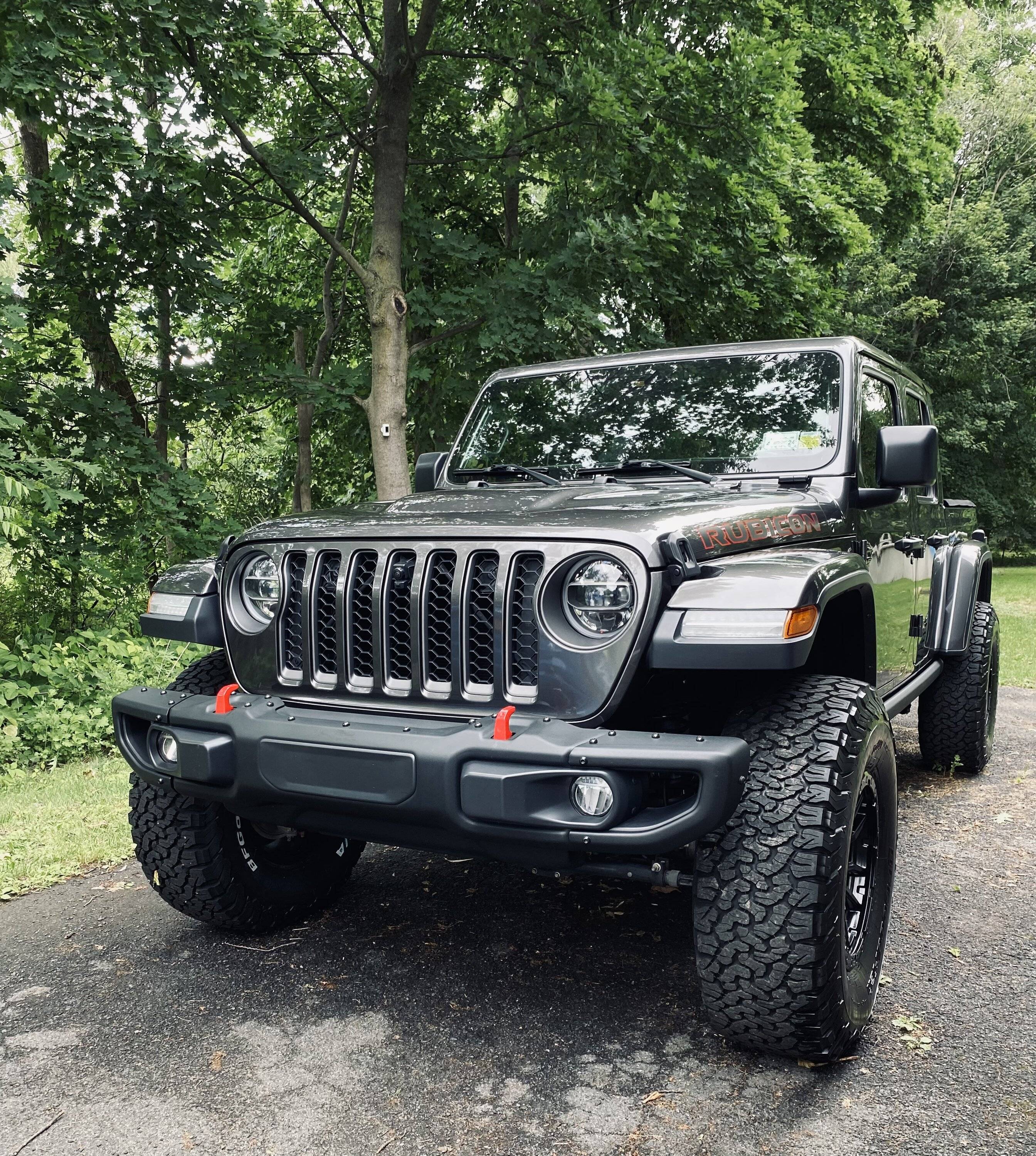 Jeep Gladiator 2020 Jeep Gladiator Rubicon Launch Edition - $45,500 09A94630-8D5A-4932-892B-6DA872076CD1