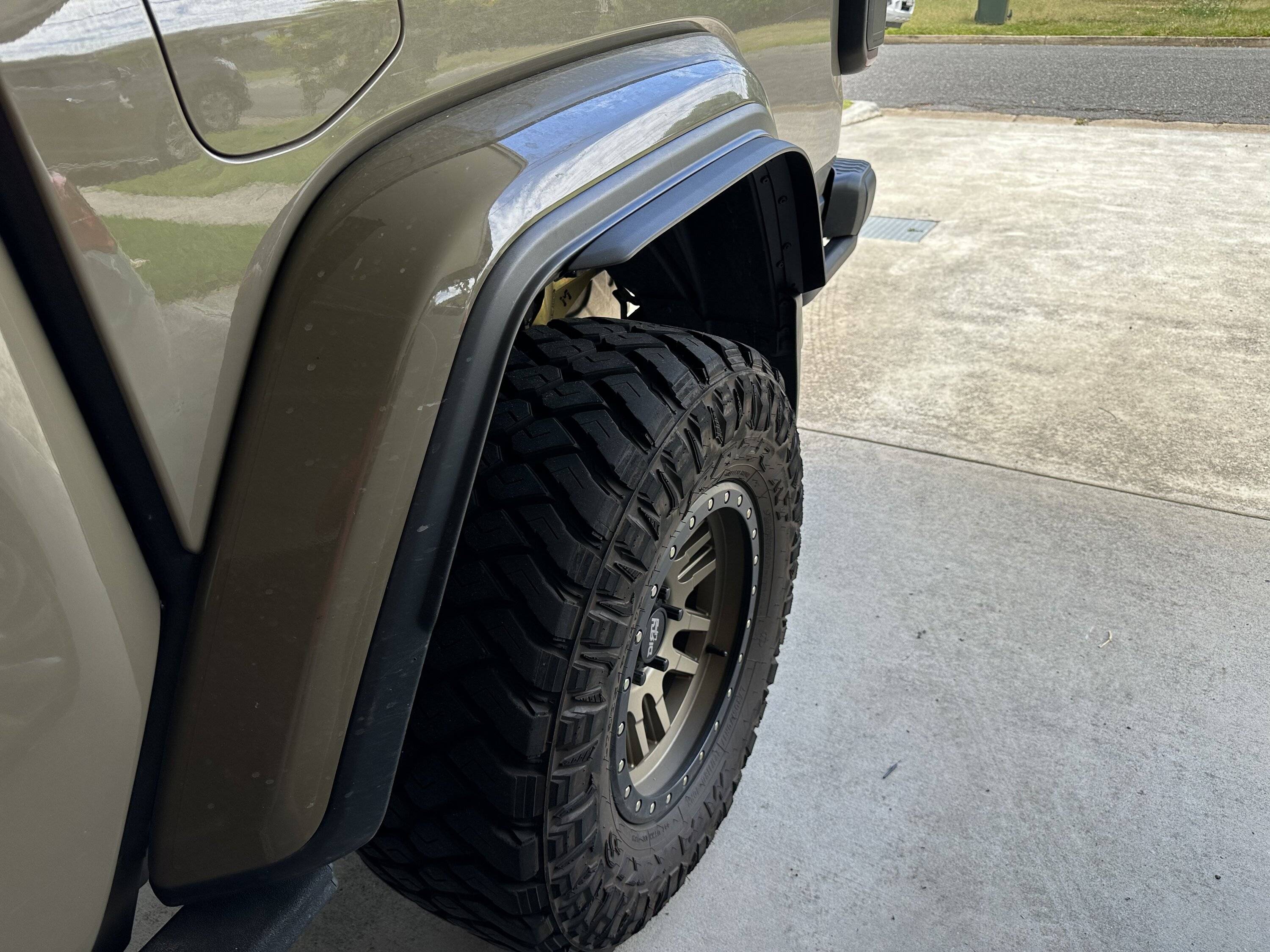 Jeep Gladiator Anyone installed Xtreme Recon Fenders on JT? 39BB7629-07B6-4399-918B-E98573AE4949