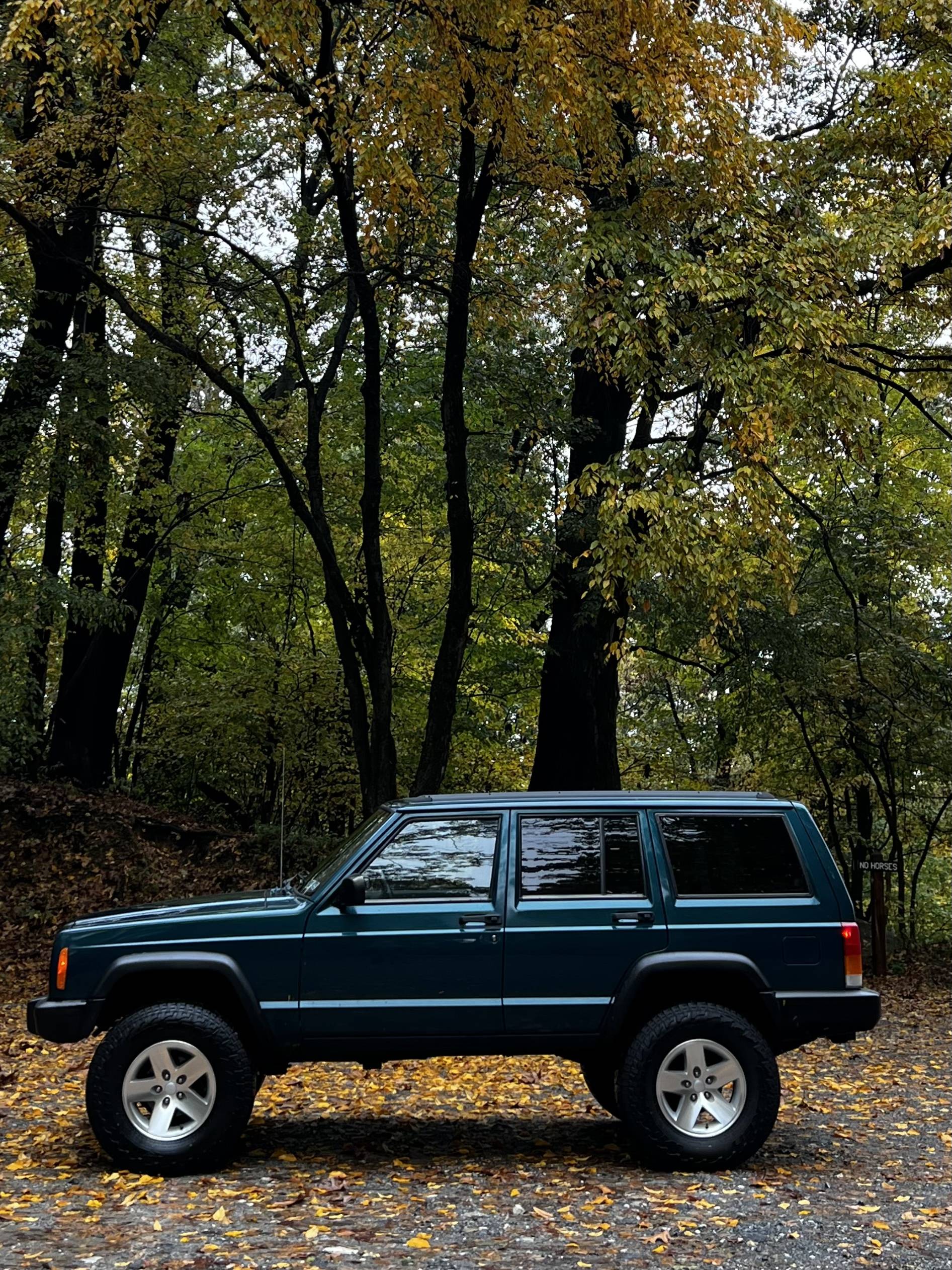 Jeep Gladiator 3 Project Jeeps at the same time. B0A9F23A-3BDC-43CC-9D56-727A639148BB
