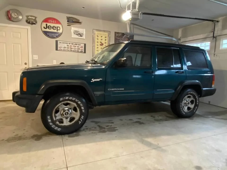 Jeep Gladiator 3 Project Jeeps at the same time. 1AF0D4A2-20E0-4F9F-A465-632D0EE358CA