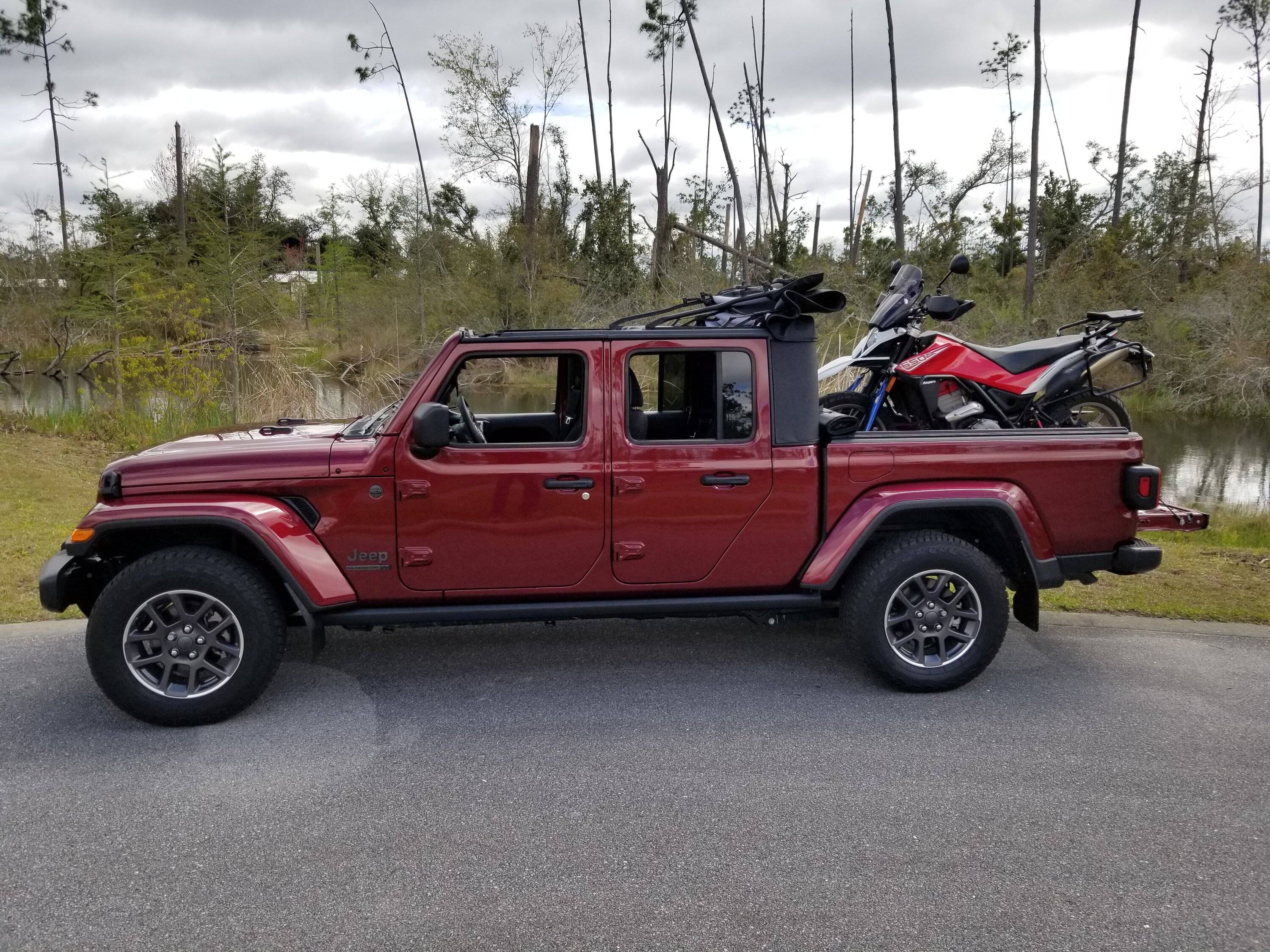 Jeep Gladiator Trying to decide which model to get for my first. Wrangler or Gladiator. 20210321_142609