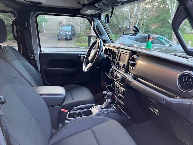 Jeep Gladiator 2020 Jeep Gladiator Sport S 16,000 miles $39,995 OBO Portland, Oregon 449995E2-DD6A-43F2-AB1E-9D625973E5A6