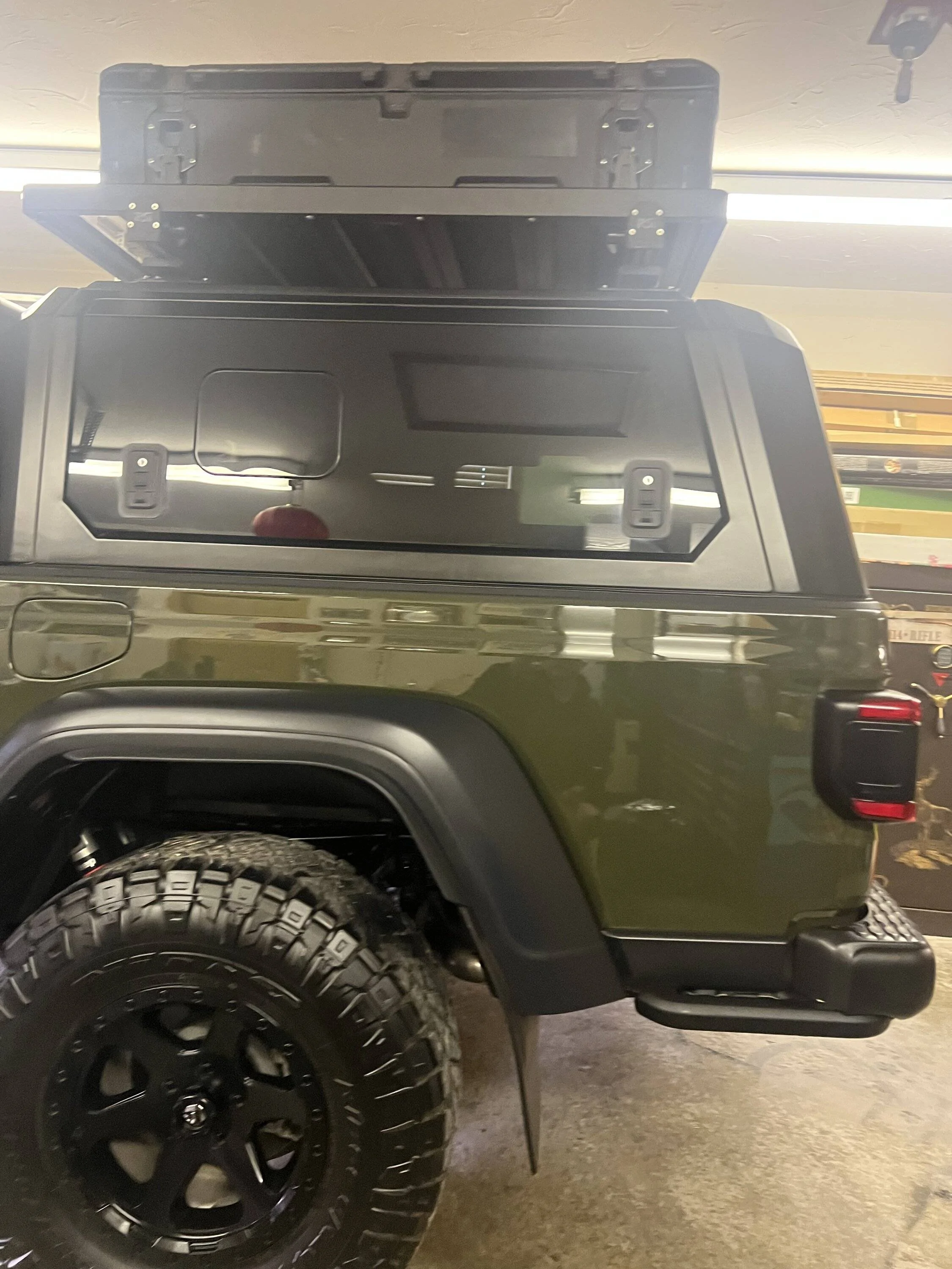 Jeep Gladiator RSI Smartcap and awnings 1241CB4F-1C65-42ED-A421-A70297ED980A