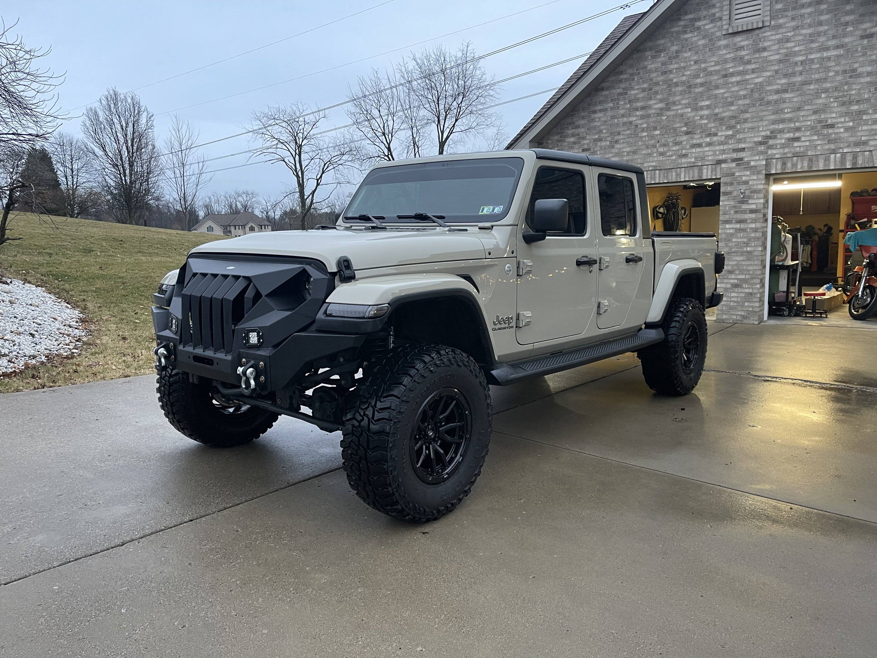 Jeep Gladiator I've never been much on the "Angry Turds" grill. 85F46612-2A10-485A-A961-8C10FC120054