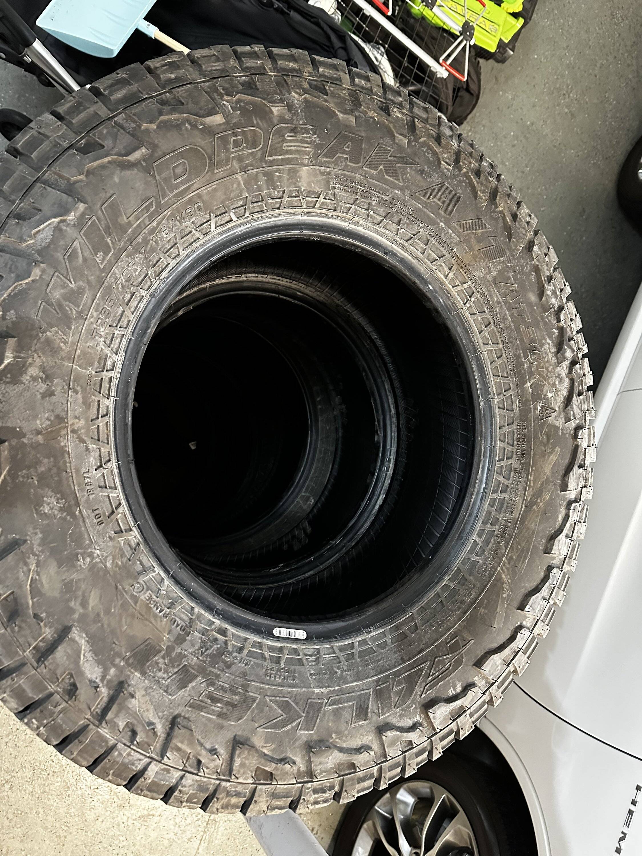Jeep Gladiator OEM Falken Wildpeak AT 285/70/17 All 5 // Separated Option Mojave Wheels // Wheel Locks IMG_0956