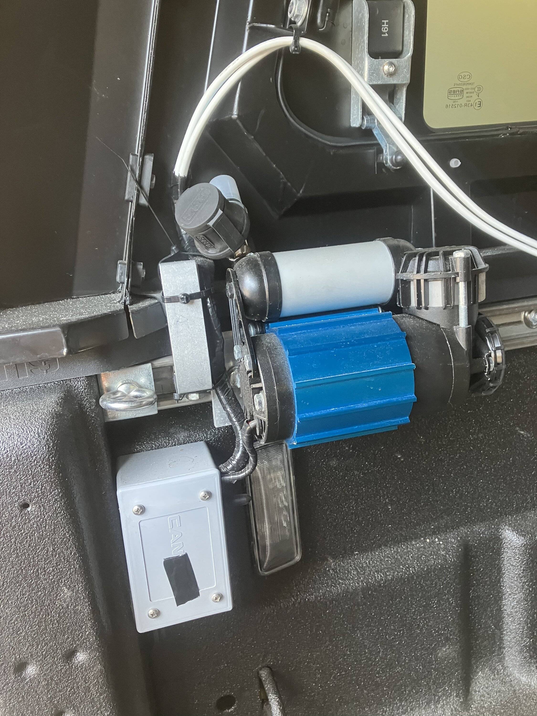 Jeep Gladiator Switch panel in bed for accessories - what's your setup? 26523D65-63CF-4823-810B-D7FAD121F281