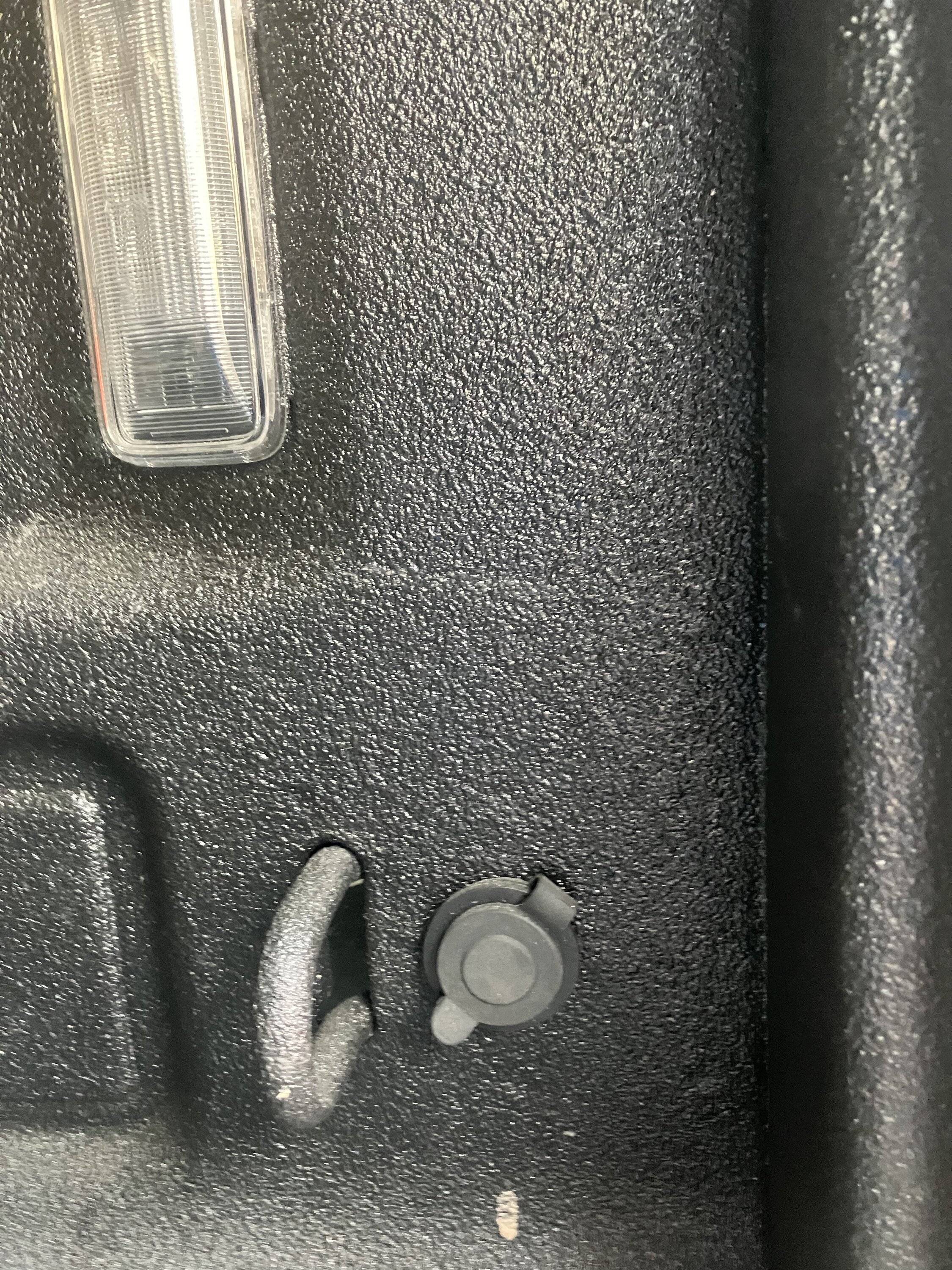 Jeep Gladiator Switch panel in bed for accessories - what's your setup? 730B8882-A140-415D-913D-A657C3DE6CF0