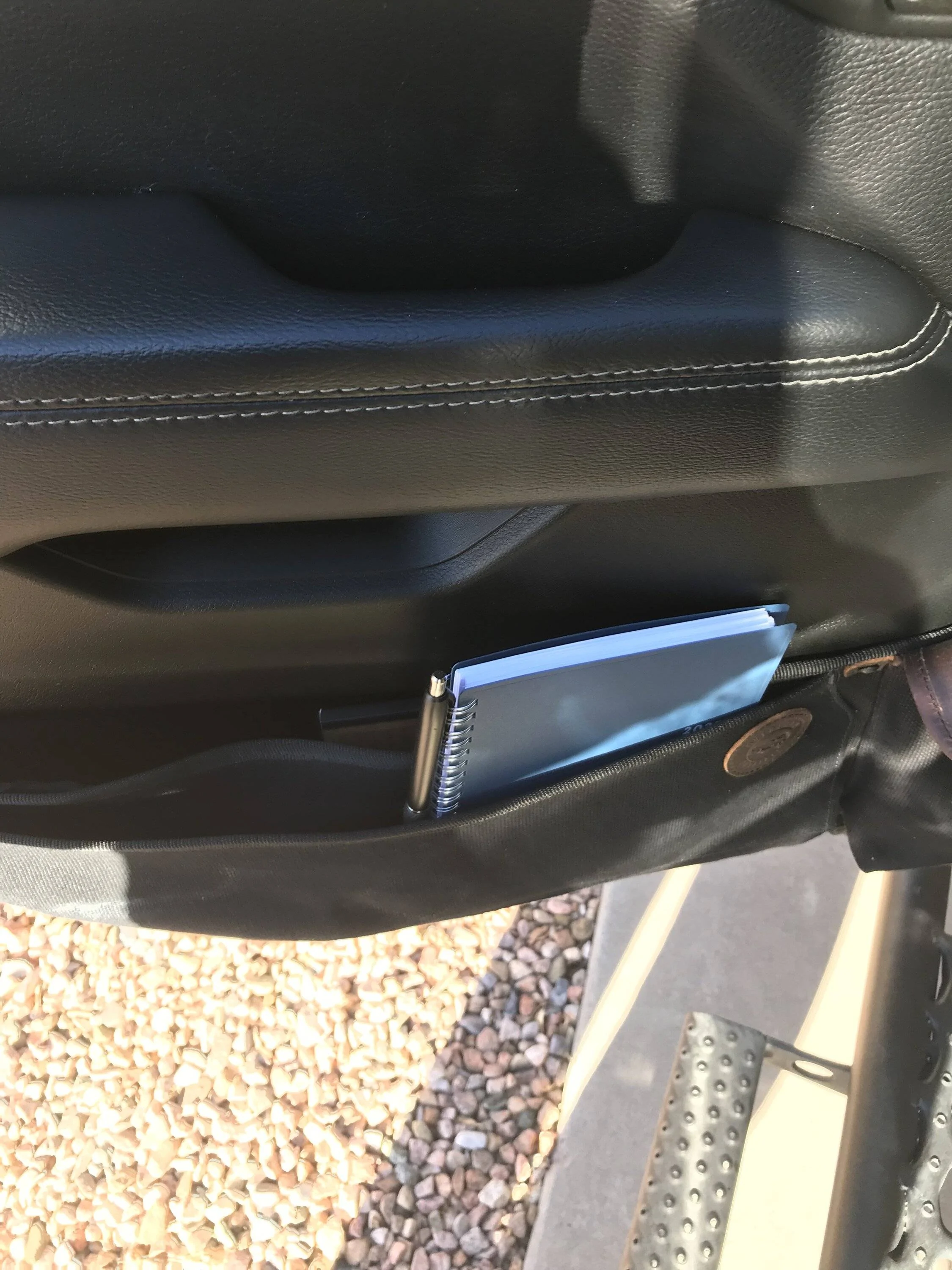 Jeep Gladiator Storage cubbies for doors? 73A0CAE0-1BB0-4667-BD69-CDA7444F9BE0