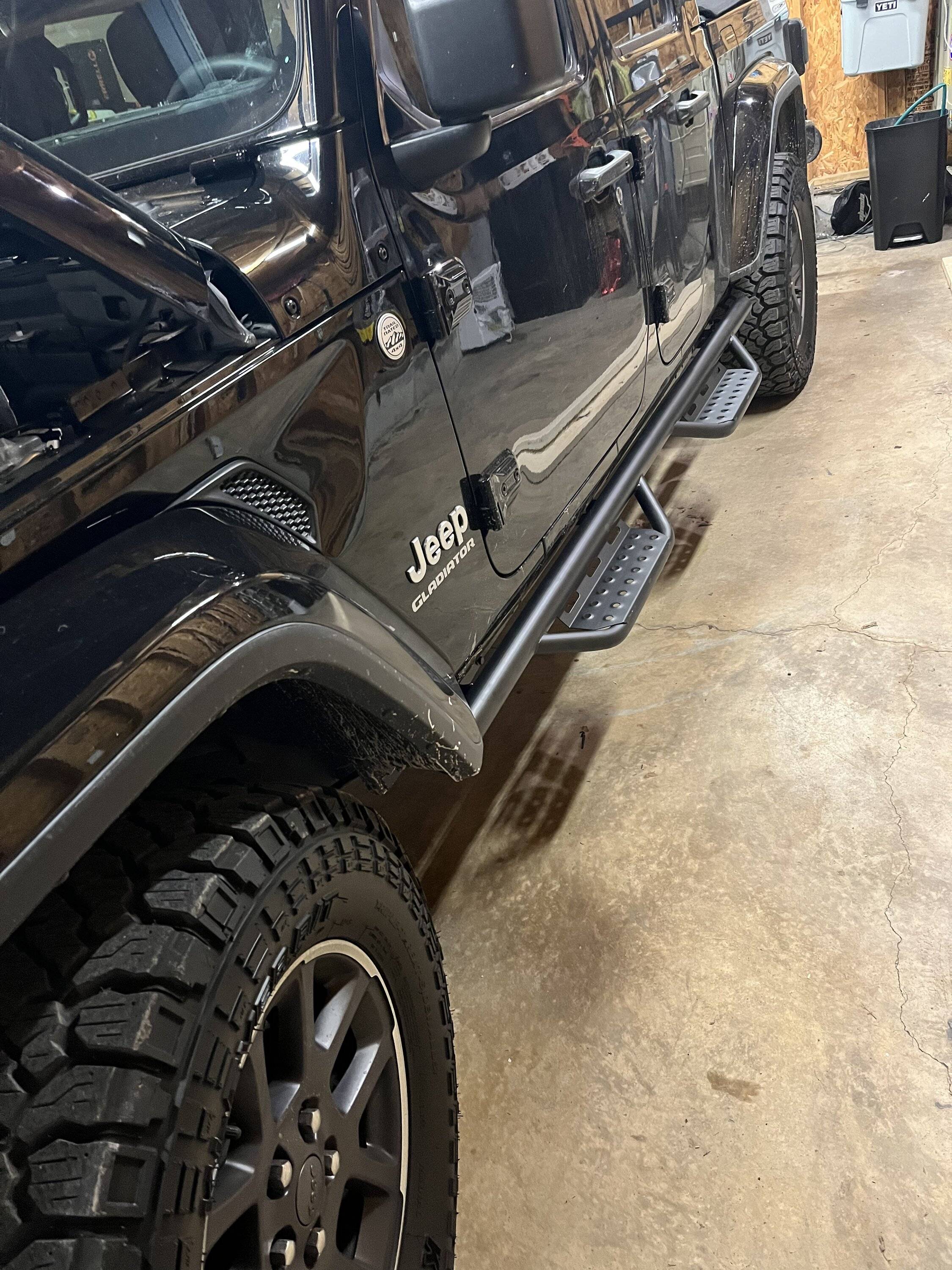 Jeep Gladiator BLACK Gladiator JT Club 097603C0-E499-4EF2-A9A1-40A925B25B9B